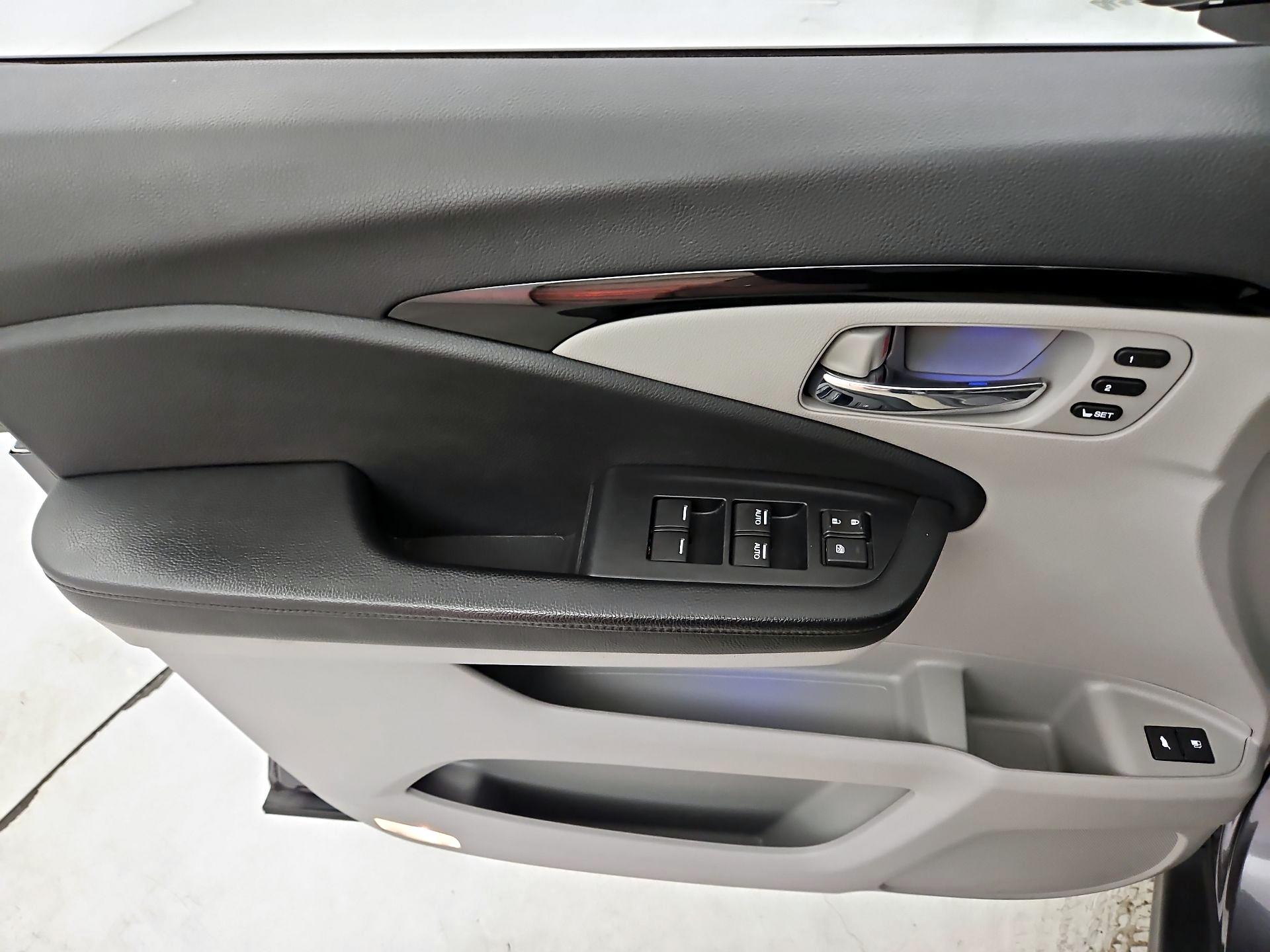 Thumbnail: 2021 Honda Pilot - 12