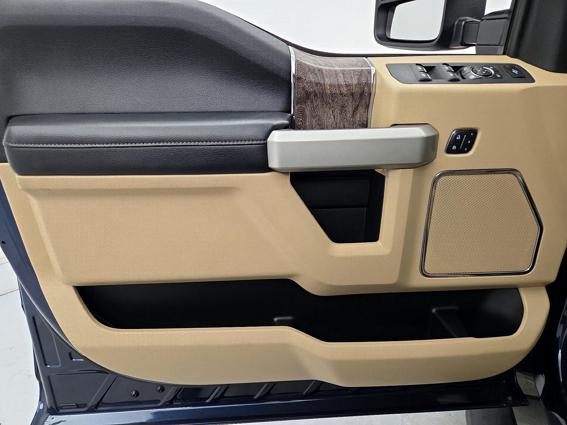 Thumbnail: 2017 Ford F-350 - 12