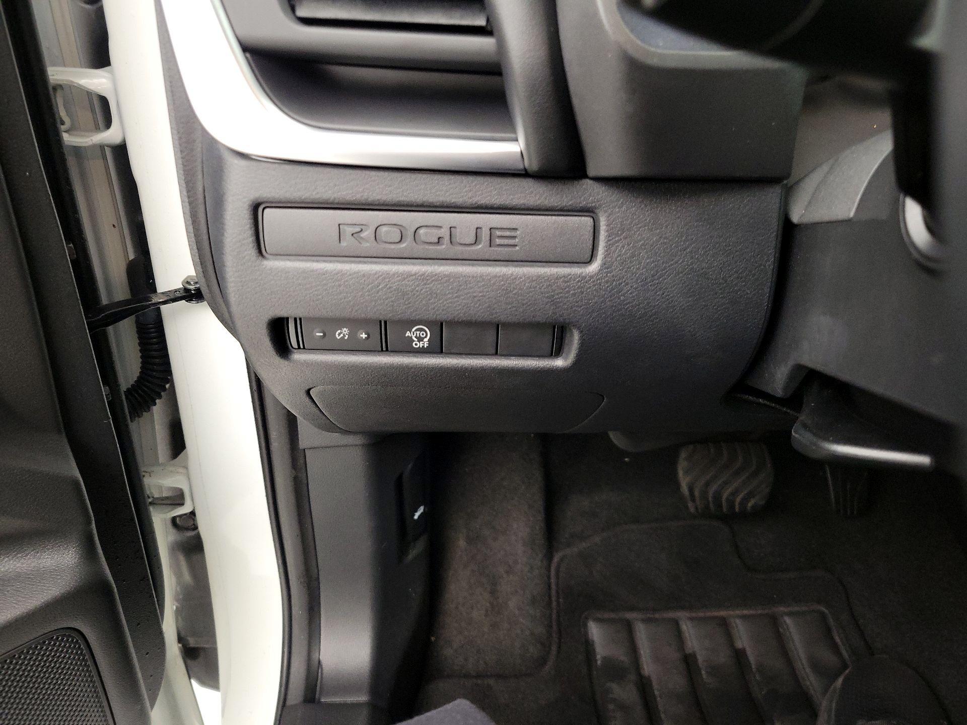 Thumbnail: 2023 Nissan Rogue - 13