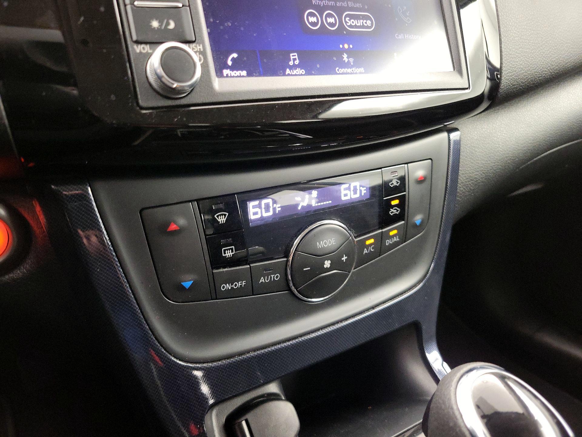 Thumbnail: 2019 Nissan Sentra - 16