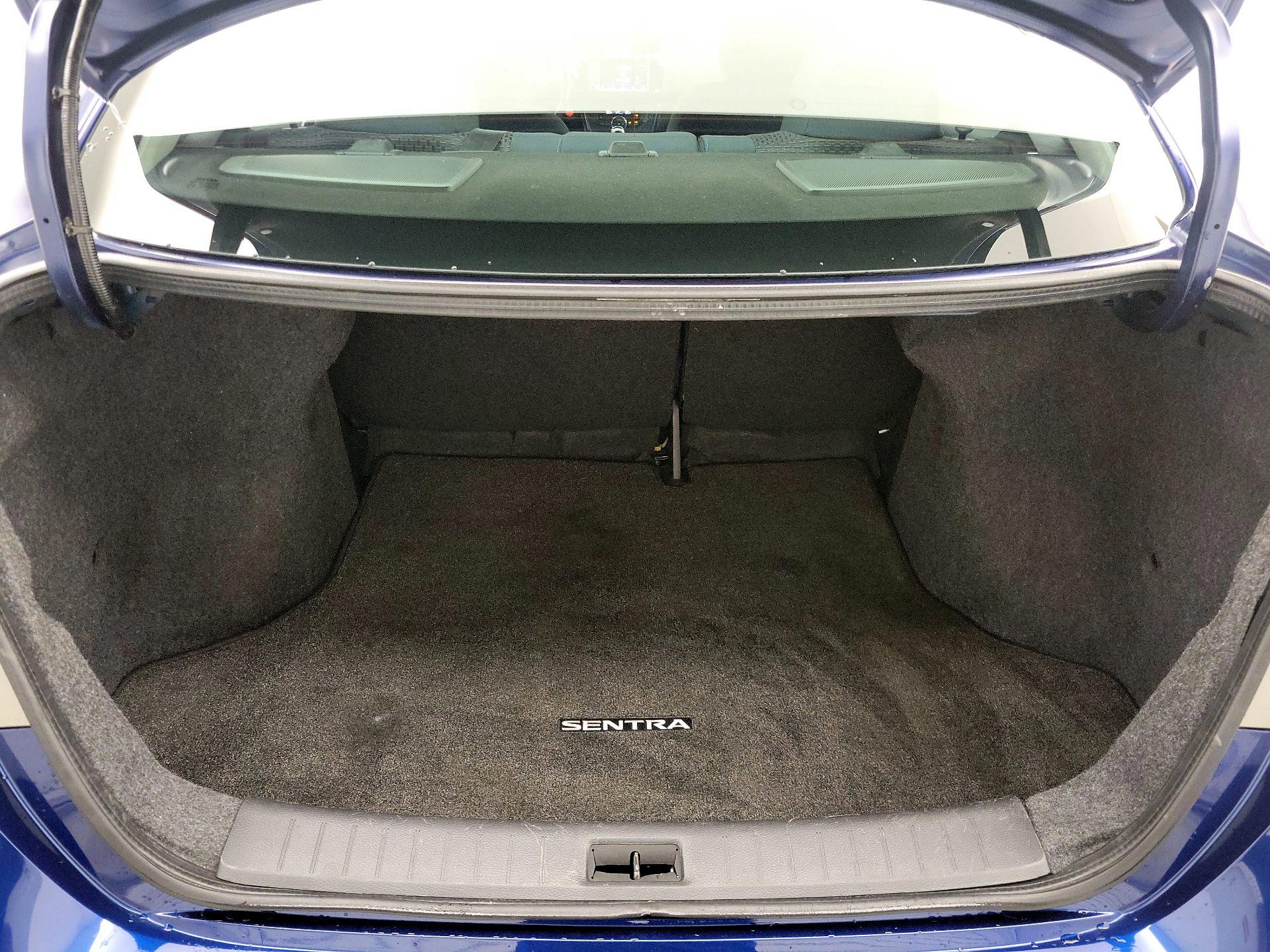 Thumbnail: 2019 Nissan Sentra - 20