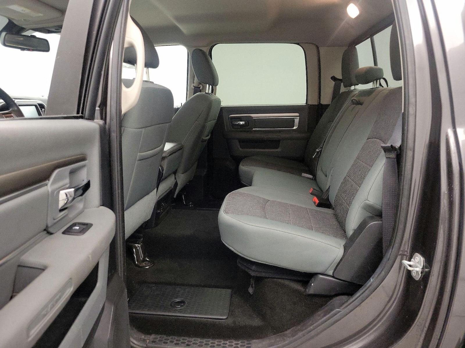 2016 RAM Ram 3500 Pickup SLT - Photo 10