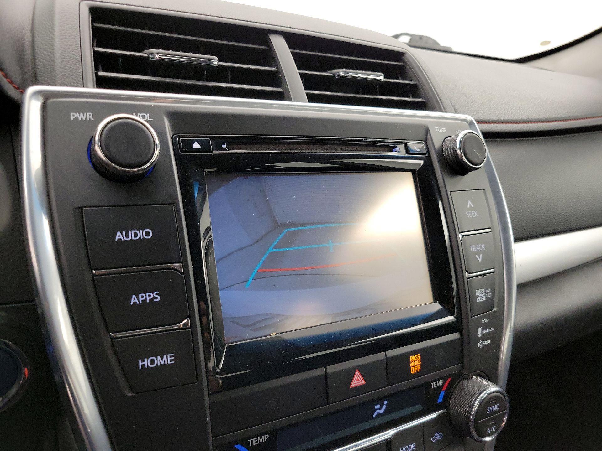 Thumbnail: 2015 Toyota Camry - 14