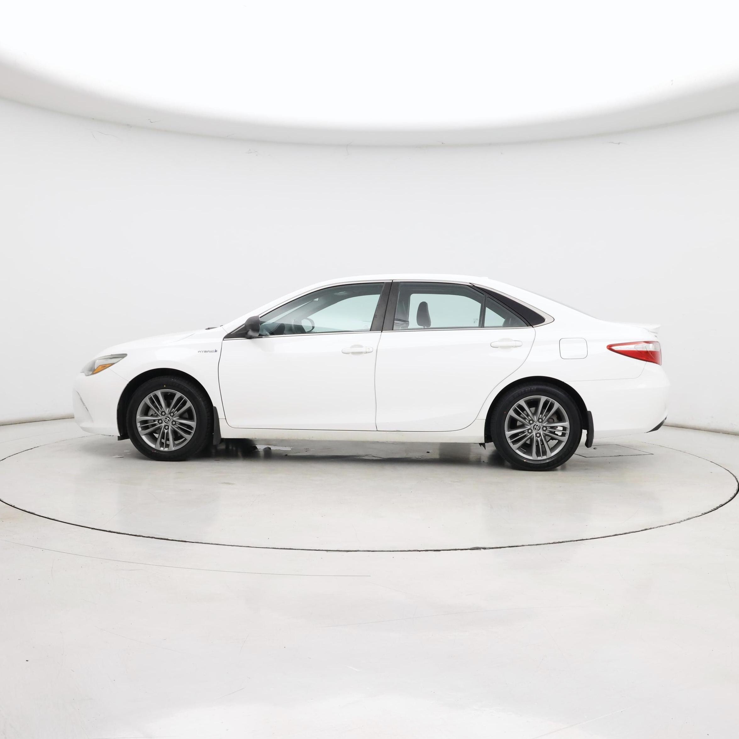 Thumbnail: 2015 Toyota Camry - 3