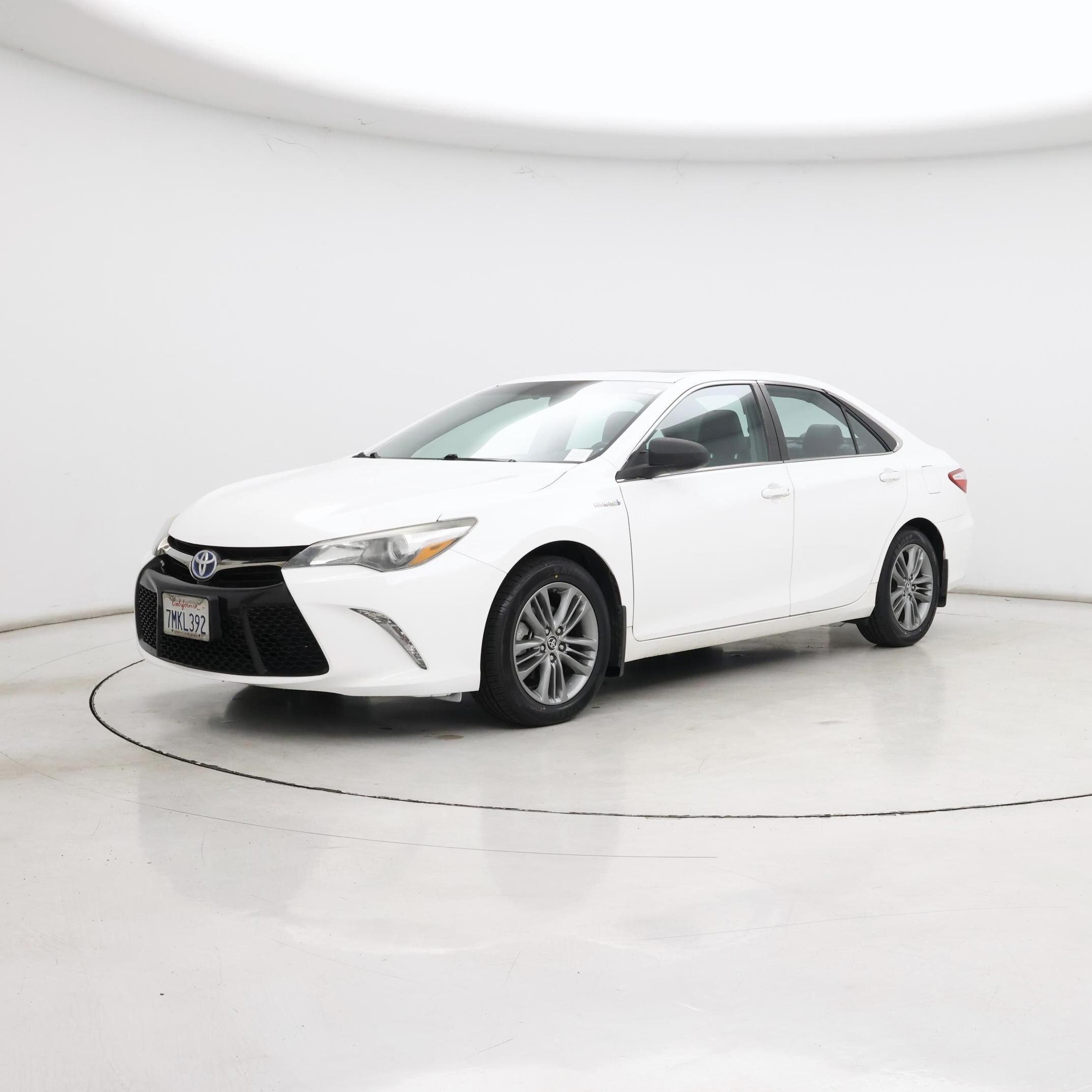 Thumbnail: 2015 Toyota Camry - 4
