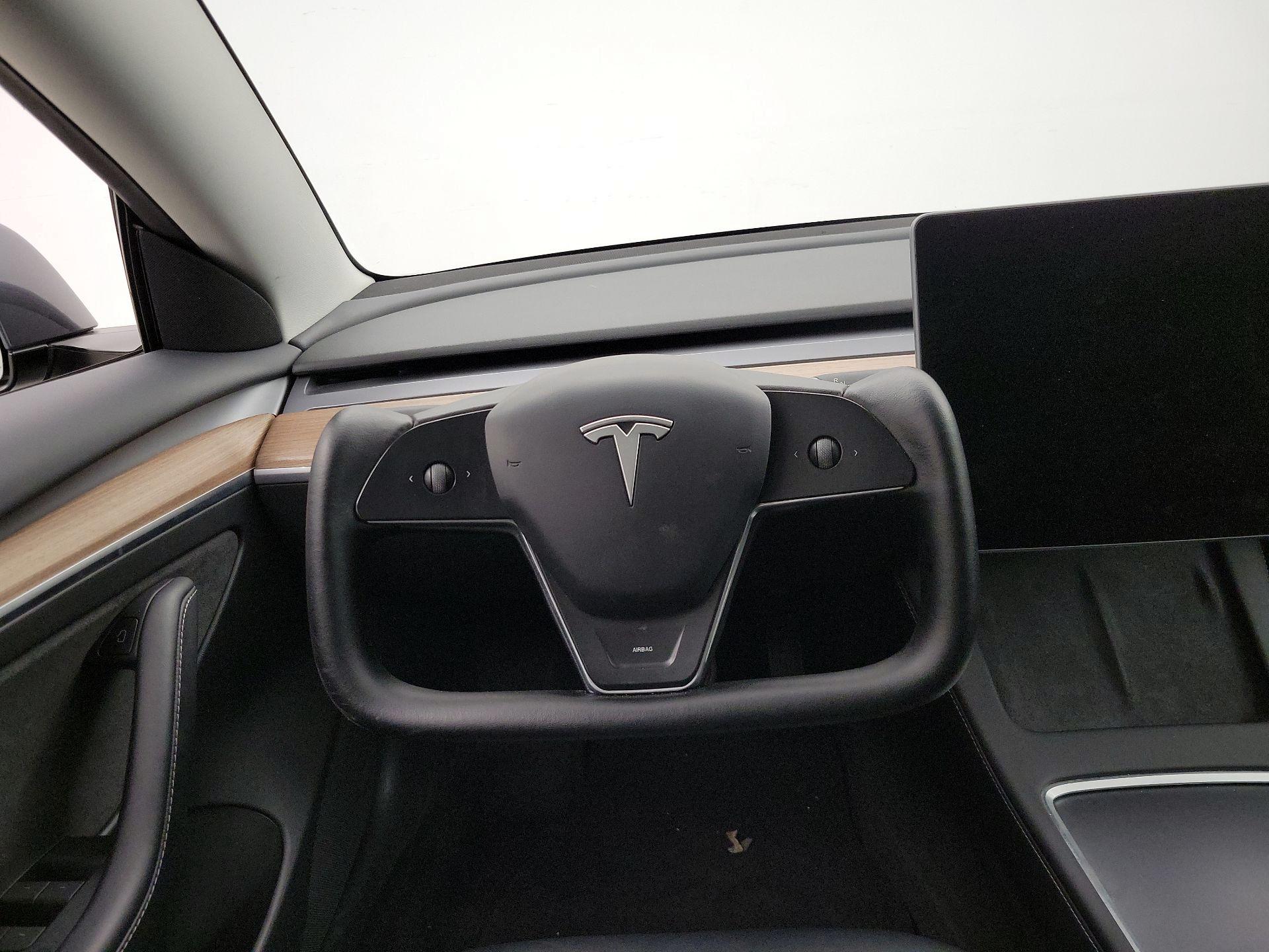Thumbnail: 2023 Tesla Model 3 - 10