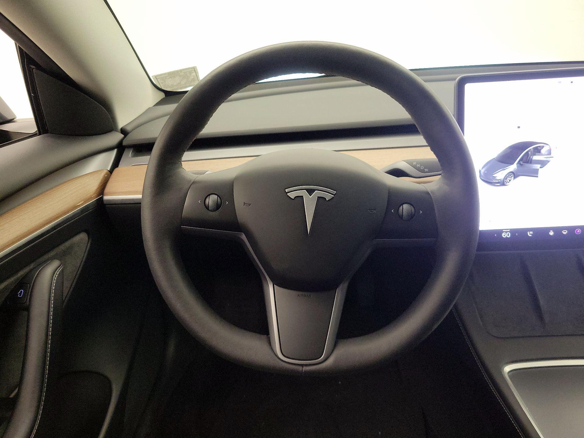 Thumbnail: 2023 Tesla Model 3 - 10