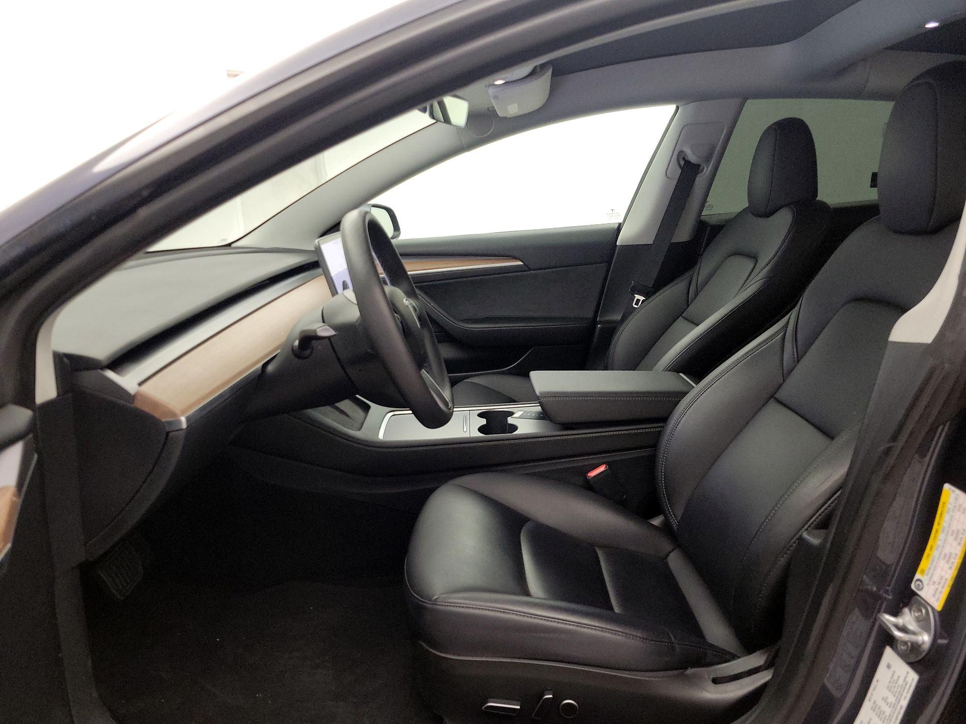 Thumbnail: 2023 Tesla Model 3 - 11