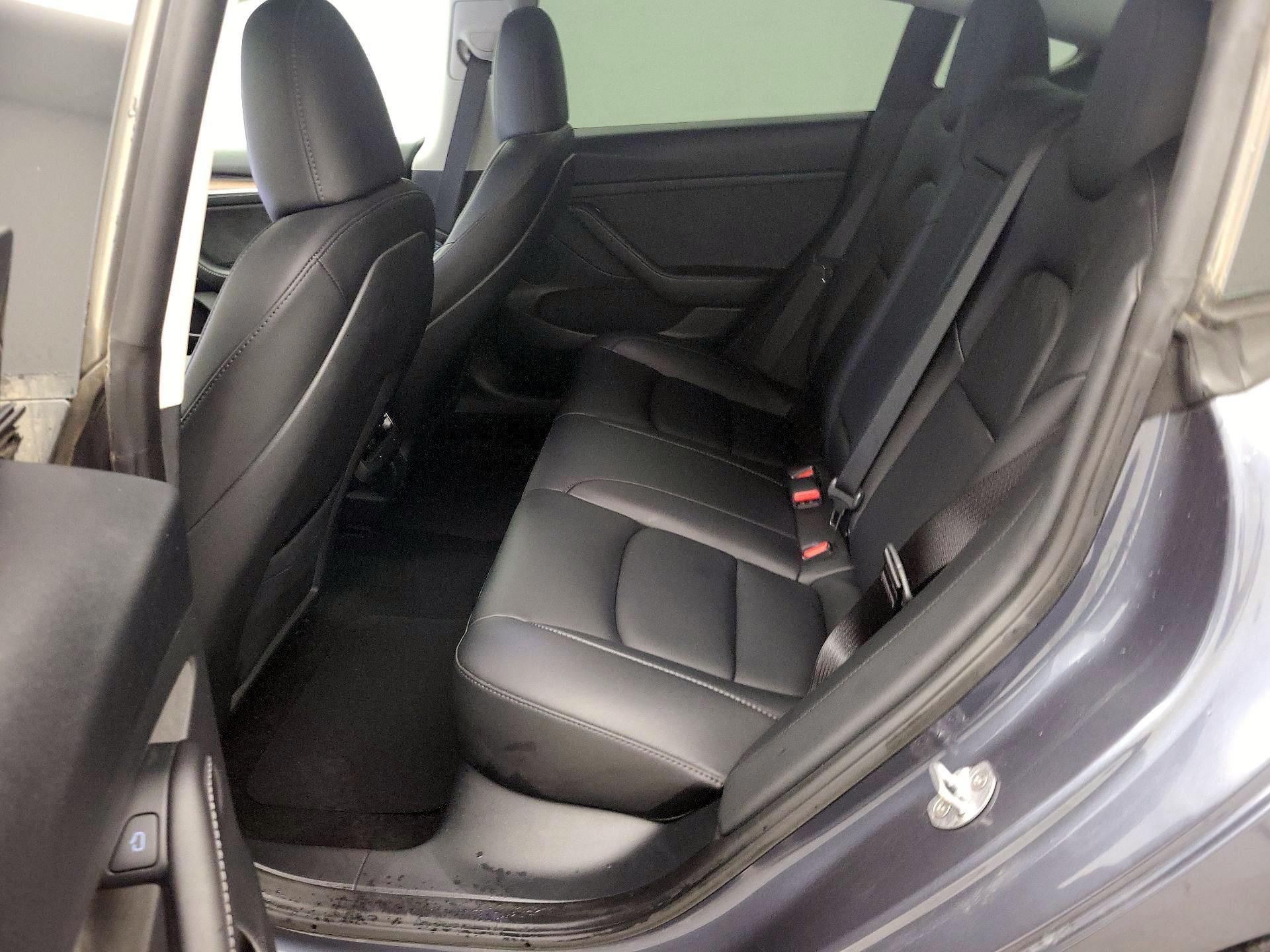 Thumbnail: 2023 Tesla Model 3 - 19