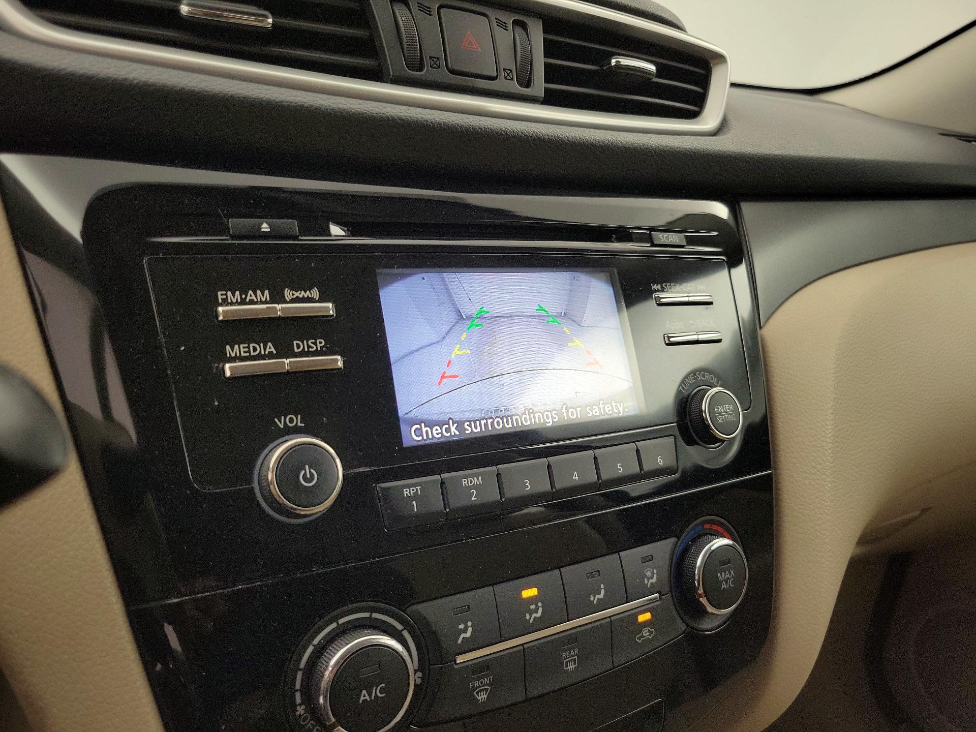 Thumbnail: 2015 Nissan Rogue - 14