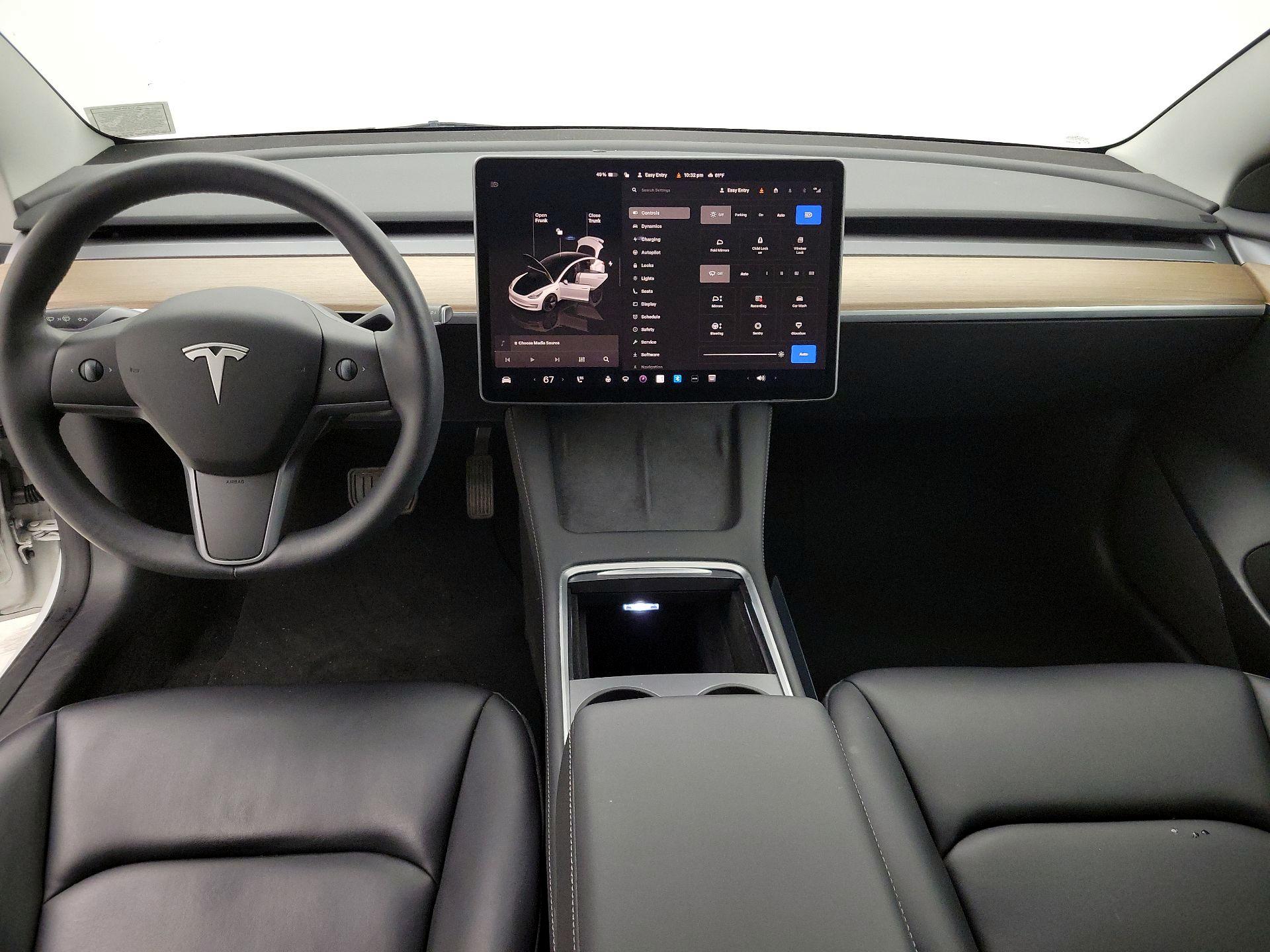 Thumbnail: 2023 Tesla Model 3 - 9