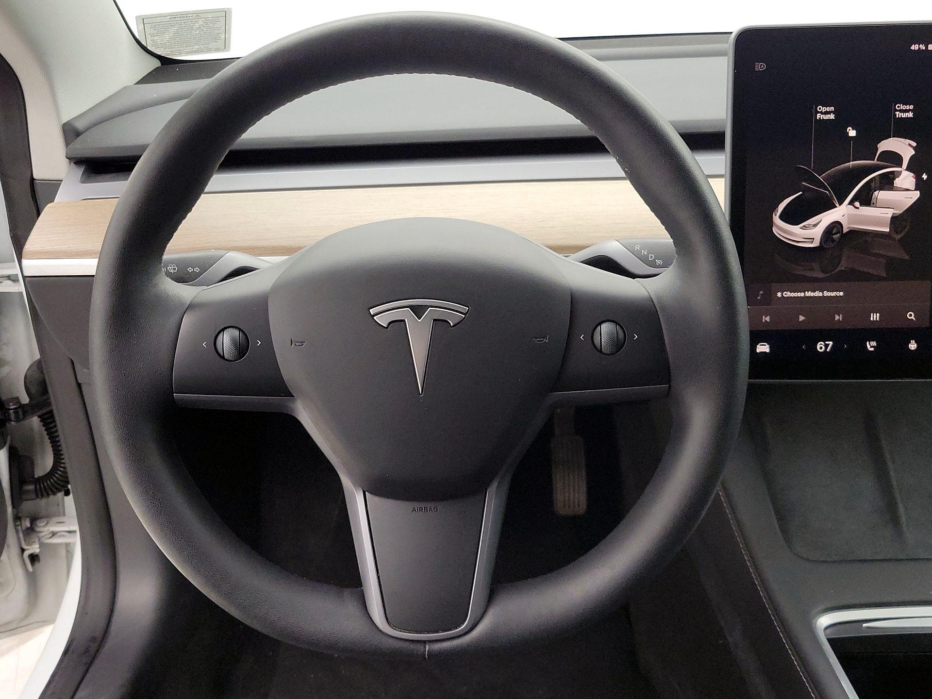 Thumbnail: 2023 Tesla Model 3 - 10