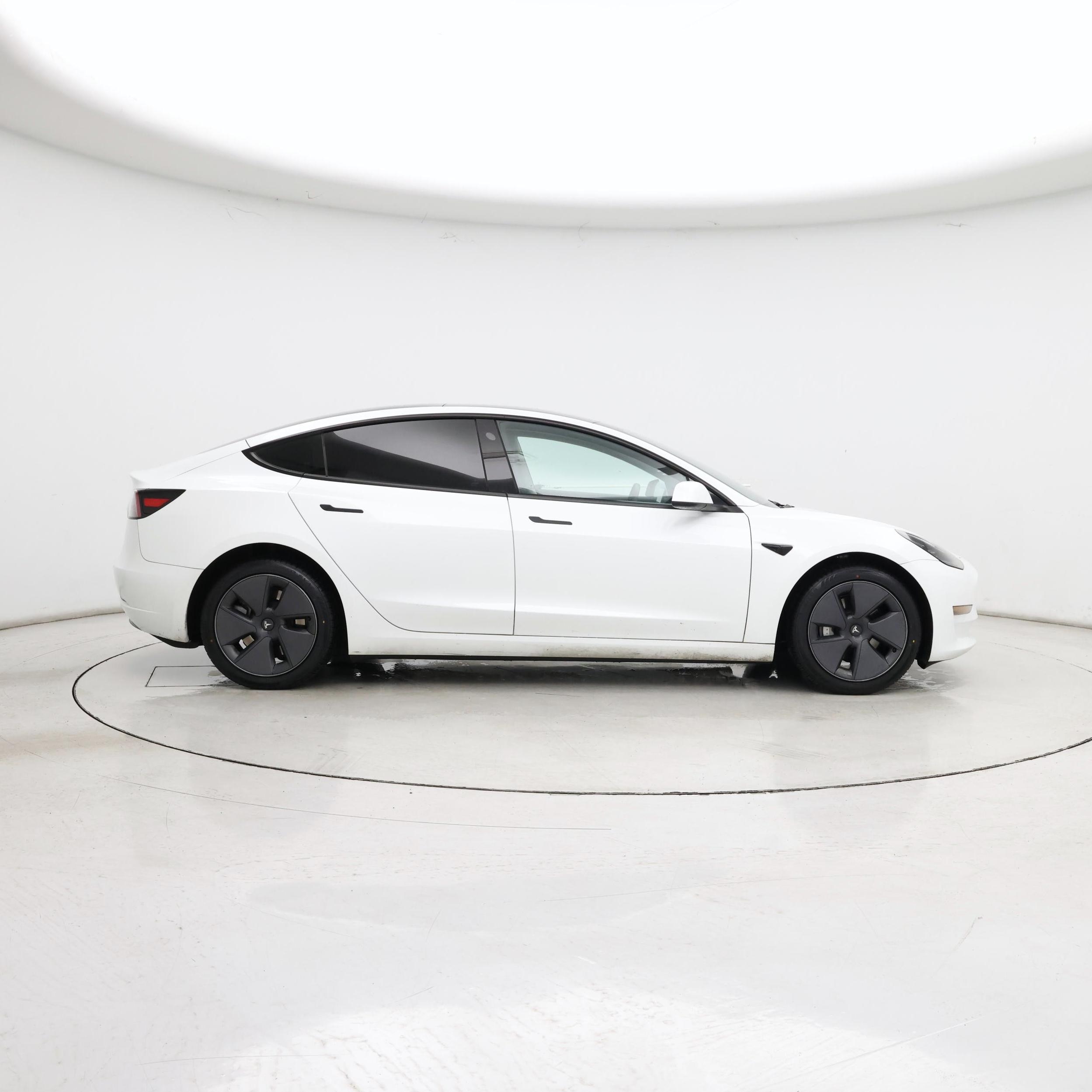 Thumbnail: 2023 Tesla Model 3 - 7
