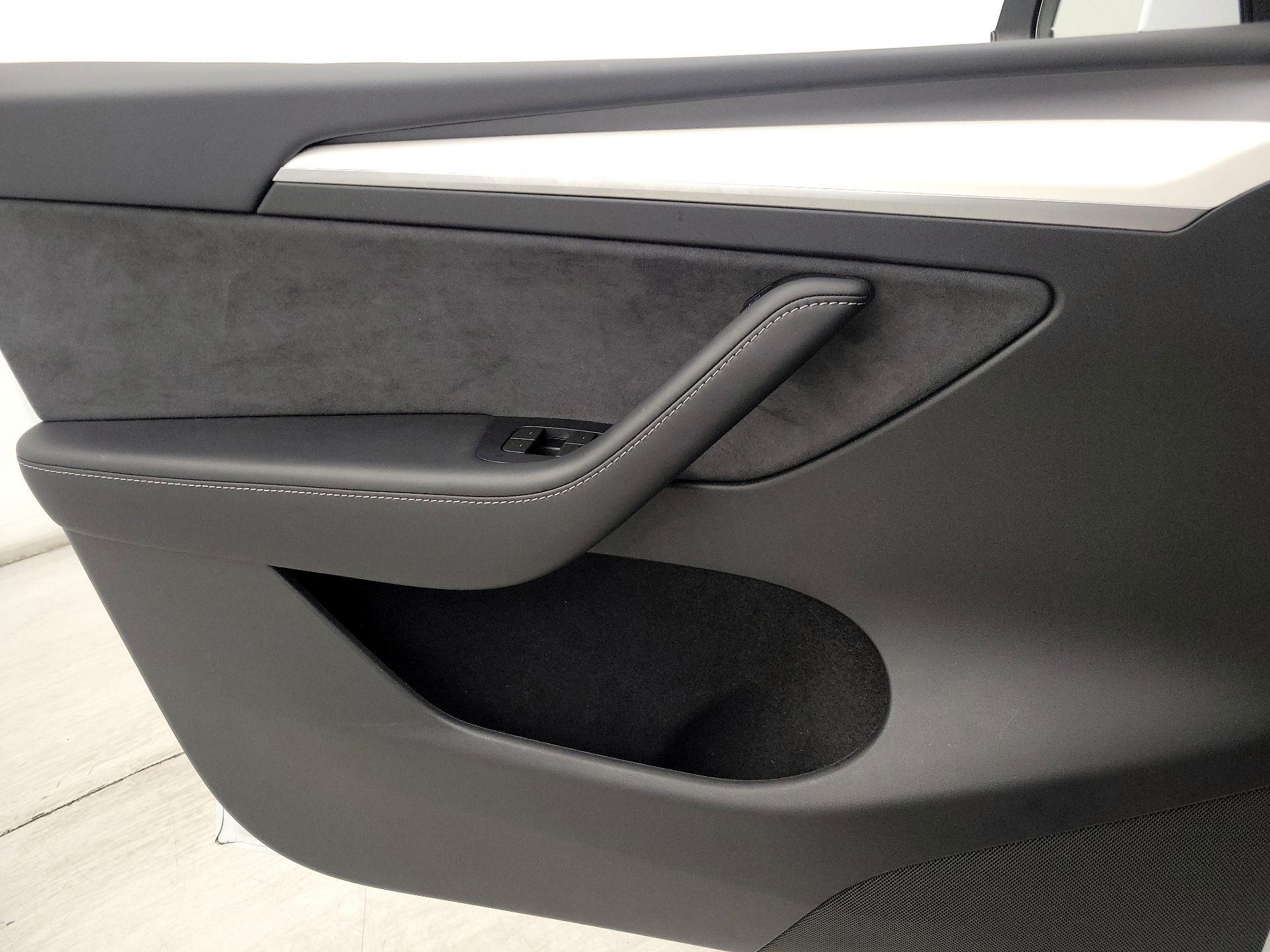 Thumbnail: 2024 Tesla Model Y - 12
