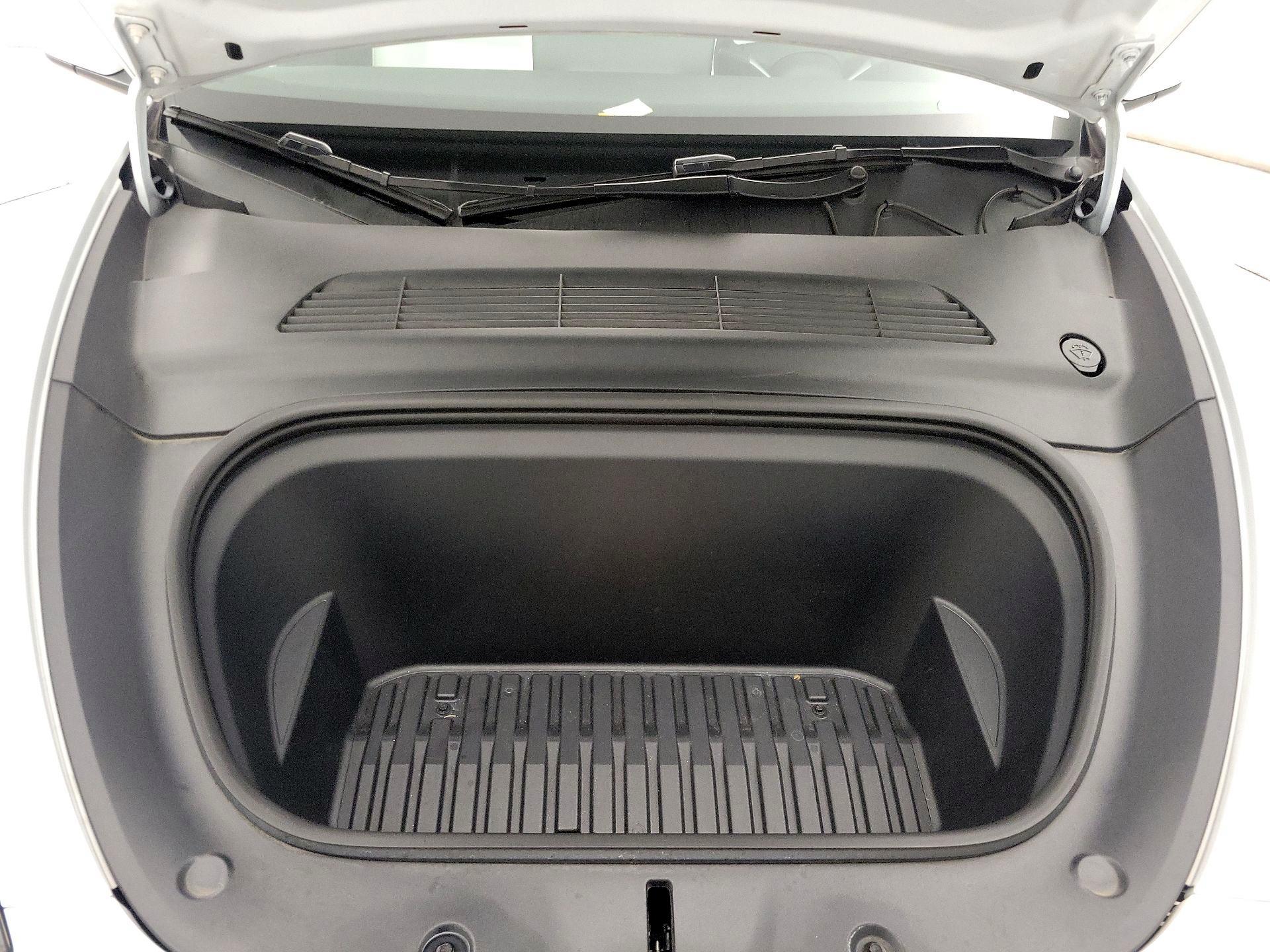 Thumbnail: 2024 Tesla Model Y - 20