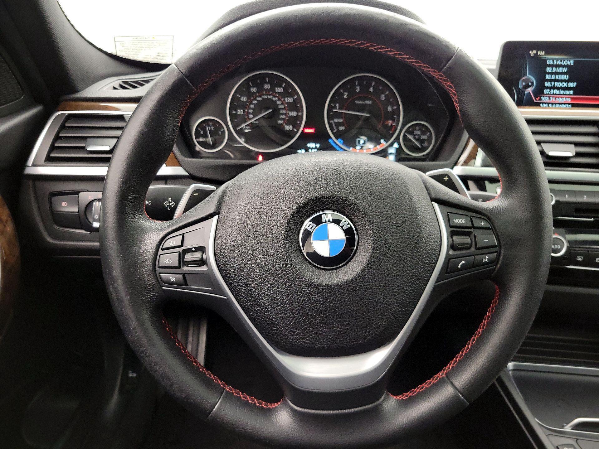 Thumbnail: 2016 BMW 3 Series - 10