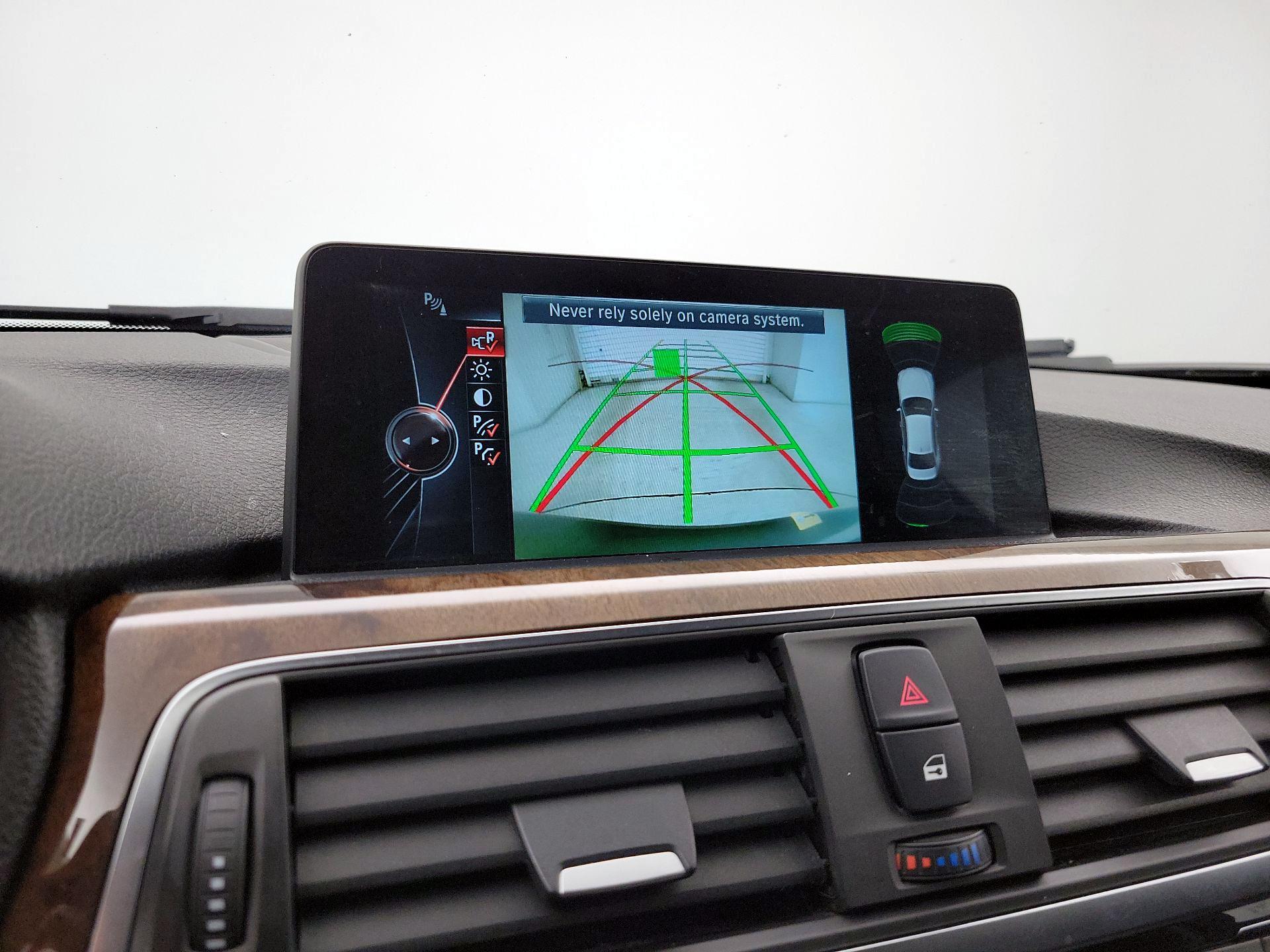 Thumbnail: 2016 BMW 3 Series - 15