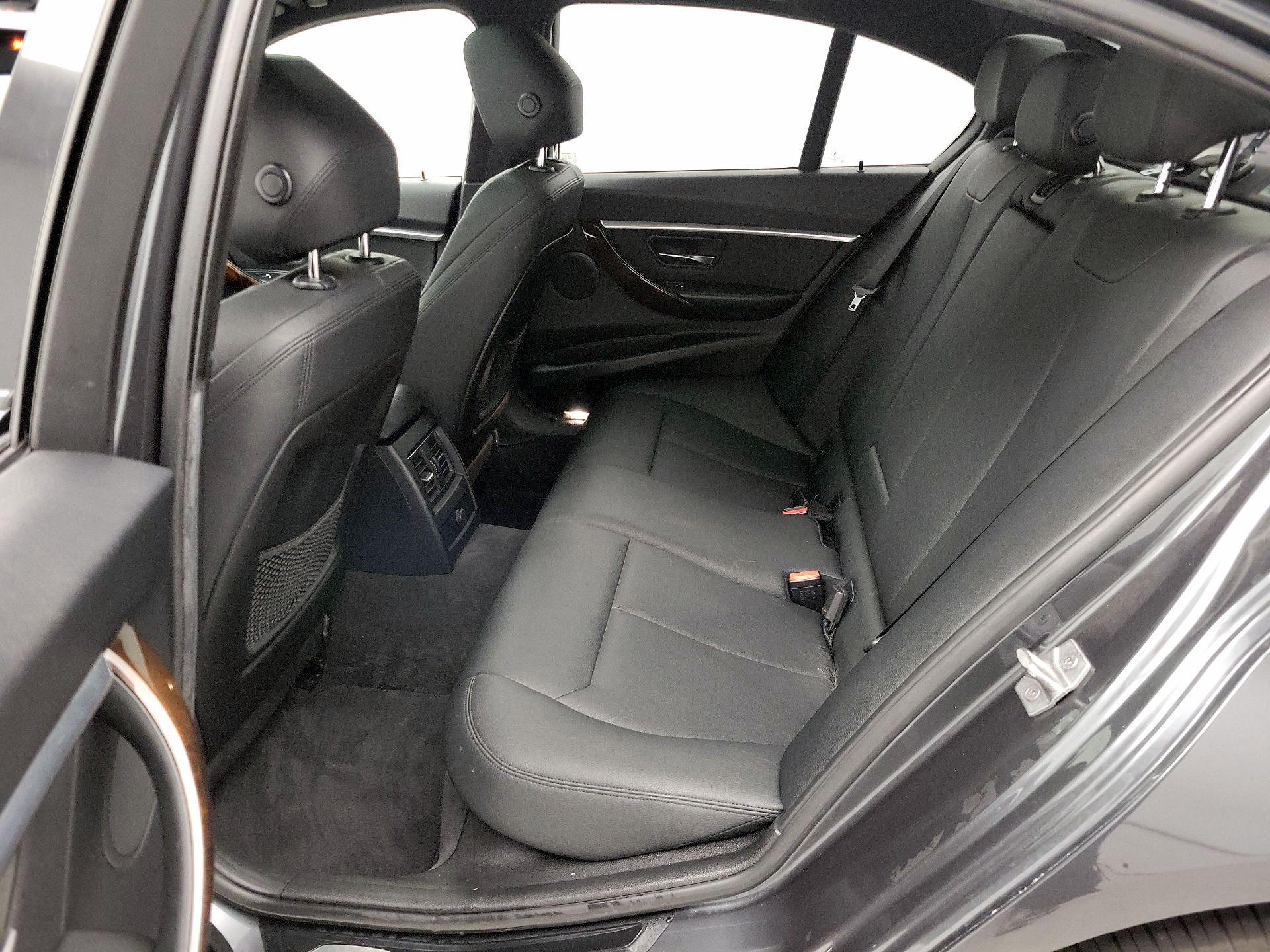 Thumbnail: 2016 BMW 3 Series - 20