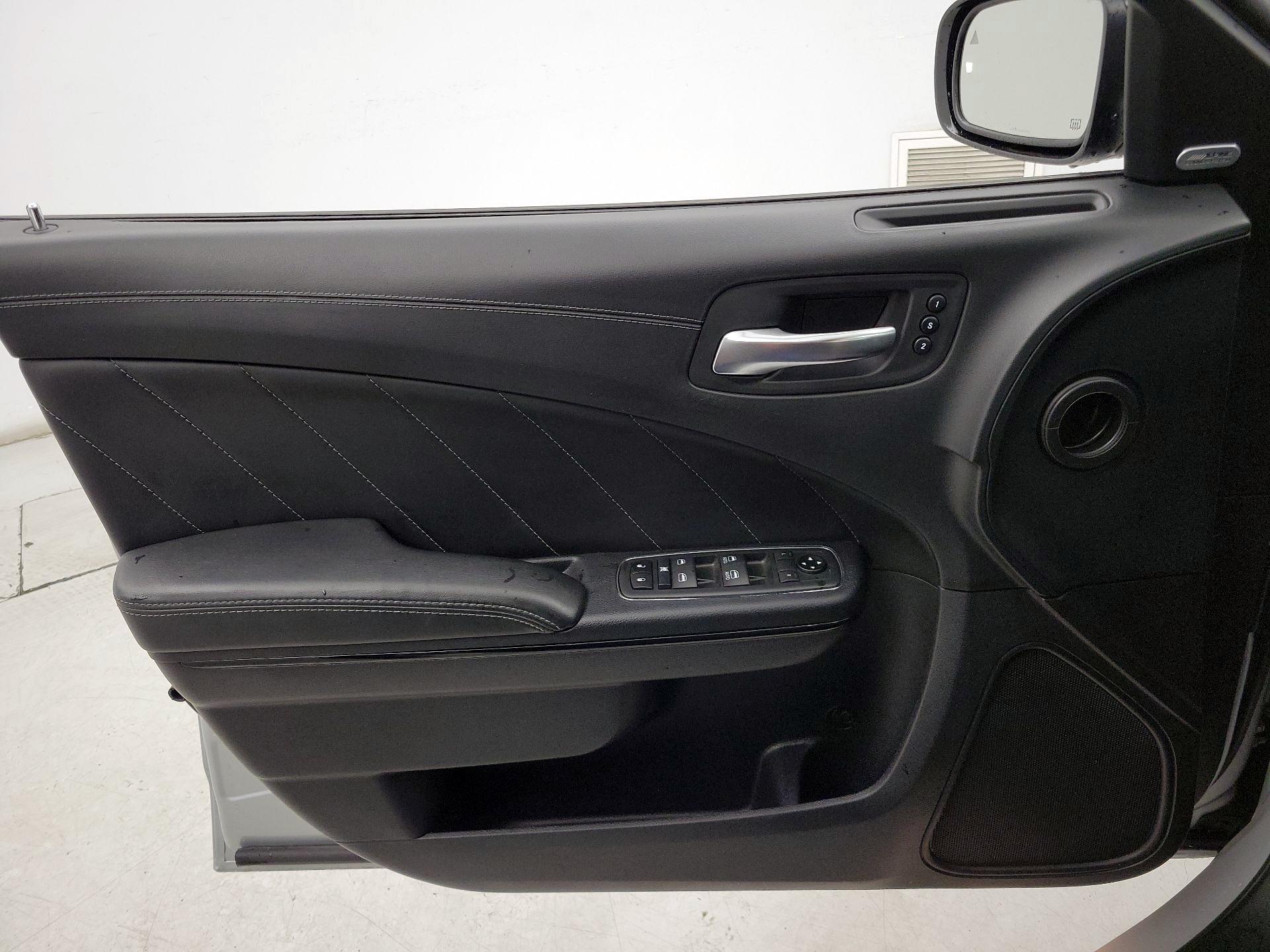 Thumbnail: 2020 Dodge Charger - 12