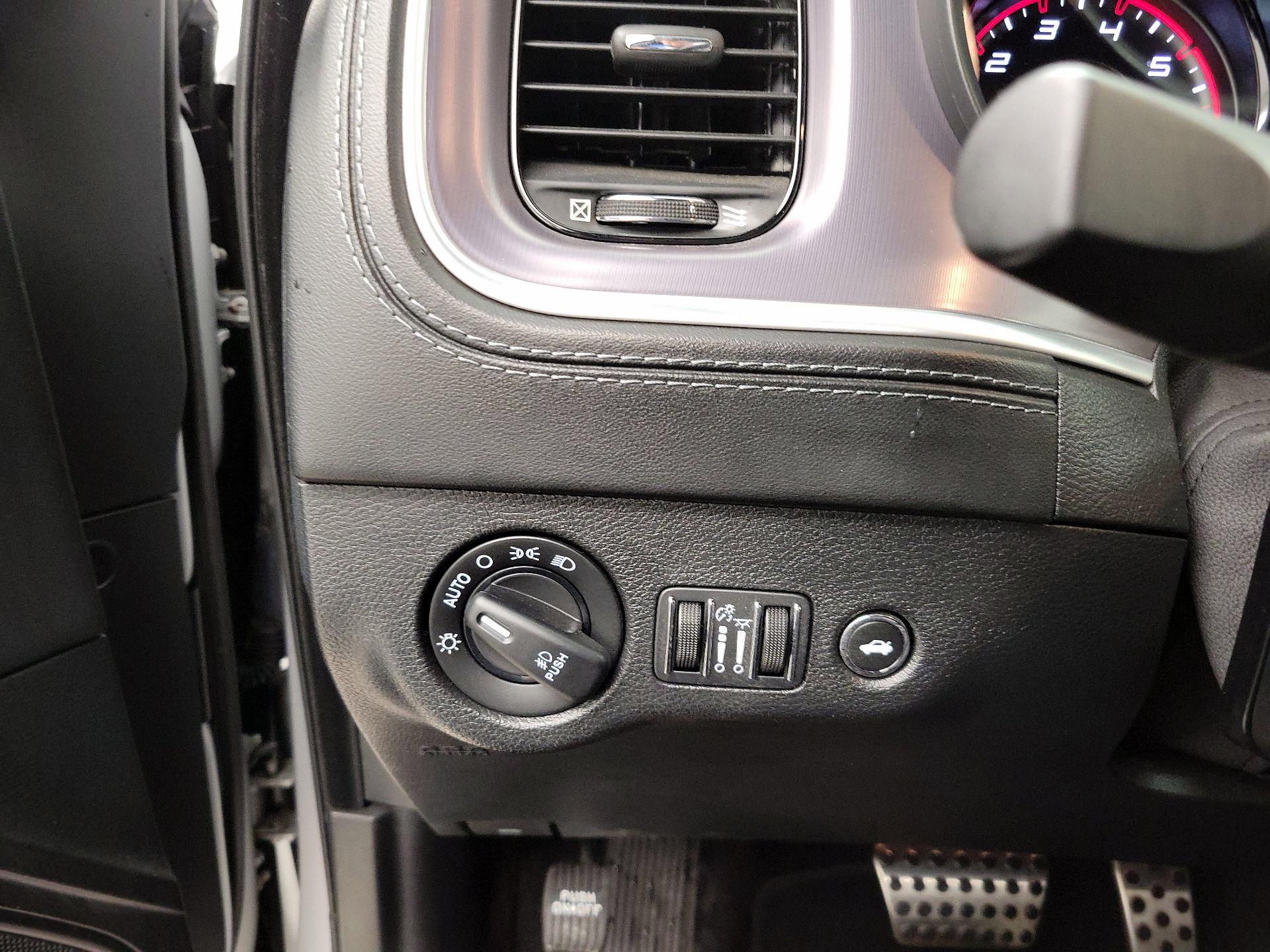 Thumbnail: 2020 Dodge Charger - 13