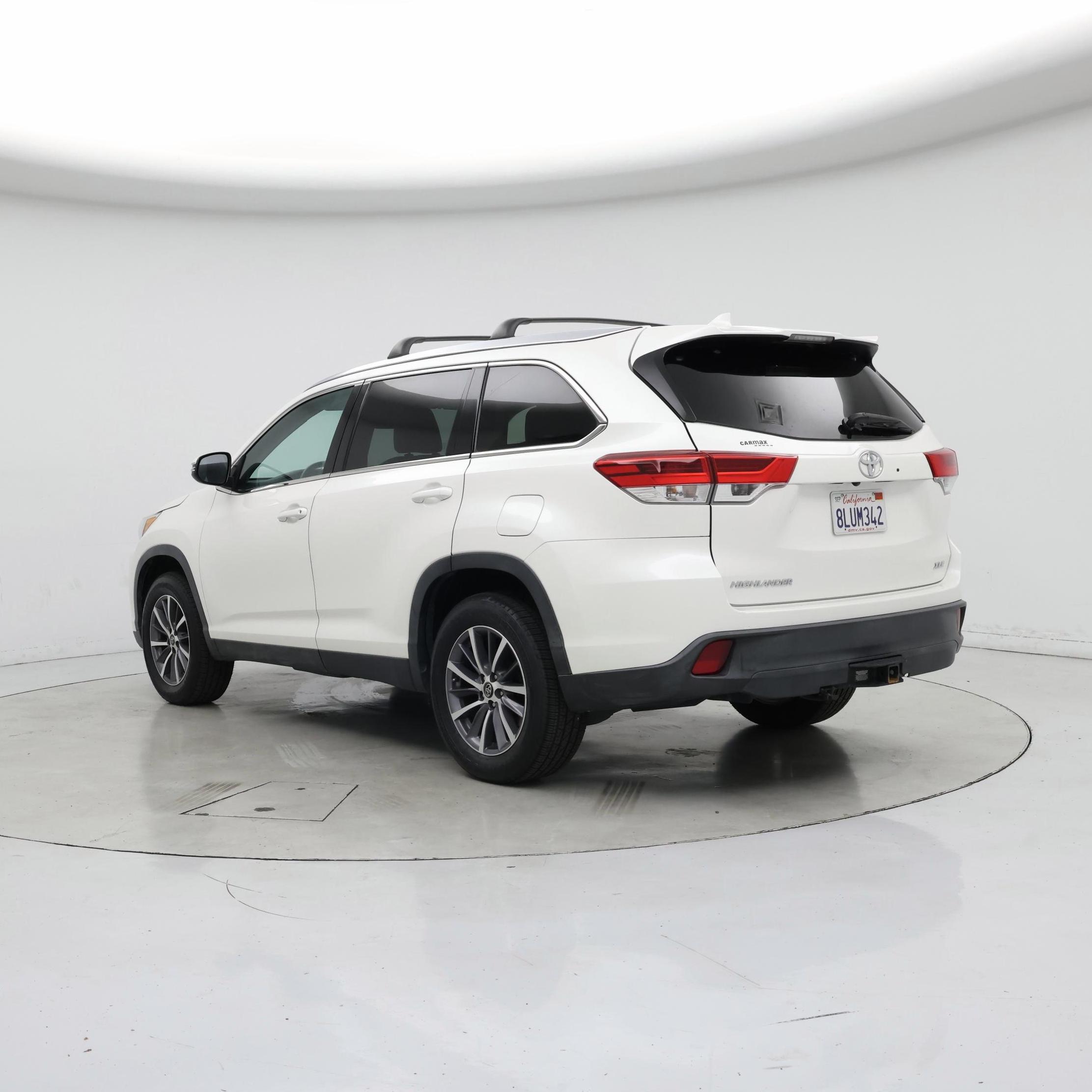 Thumbnail: 2019 Toyota Highlander - 2