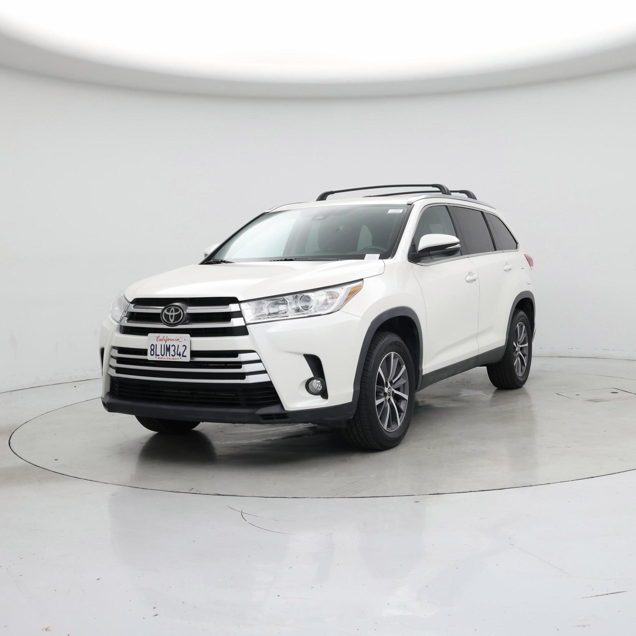 Thumbnail: 2019 Toyota Highlander - 4