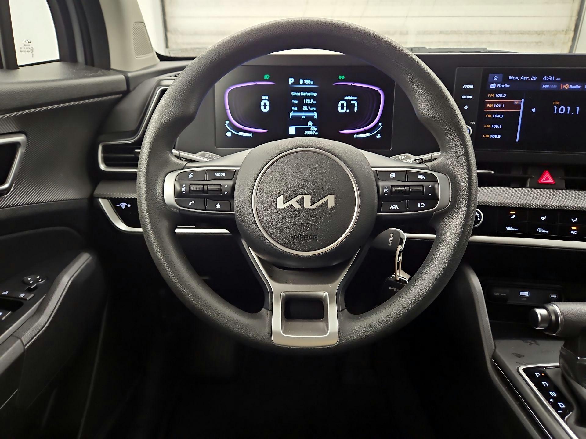 Thumbnail: 2023 Kia Sportage - 10