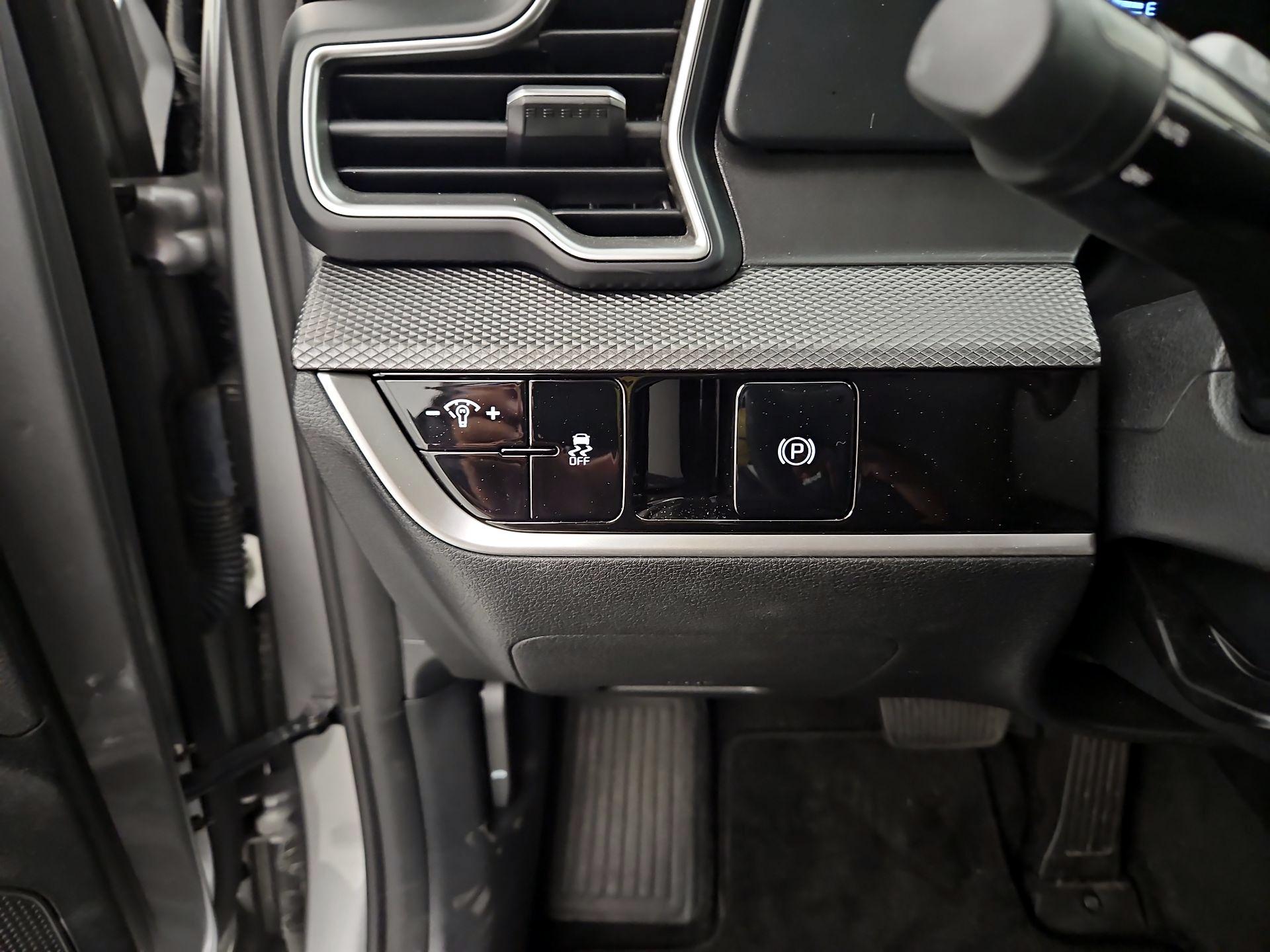 Thumbnail: 2023 Kia Sportage - 13