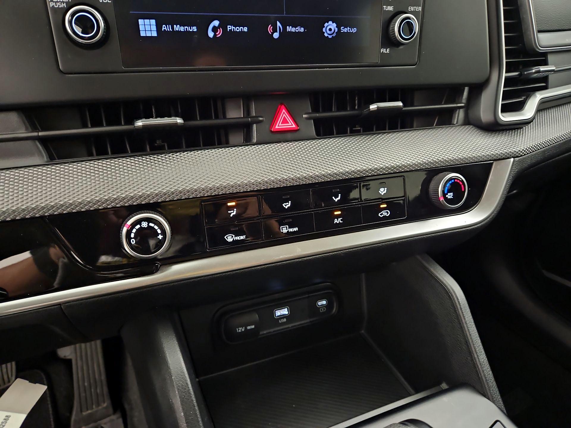 Thumbnail: 2023 Kia Sportage - 16