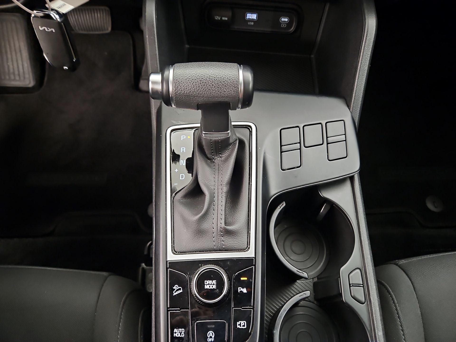 Thumbnail: 2023 Kia Sportage - 17