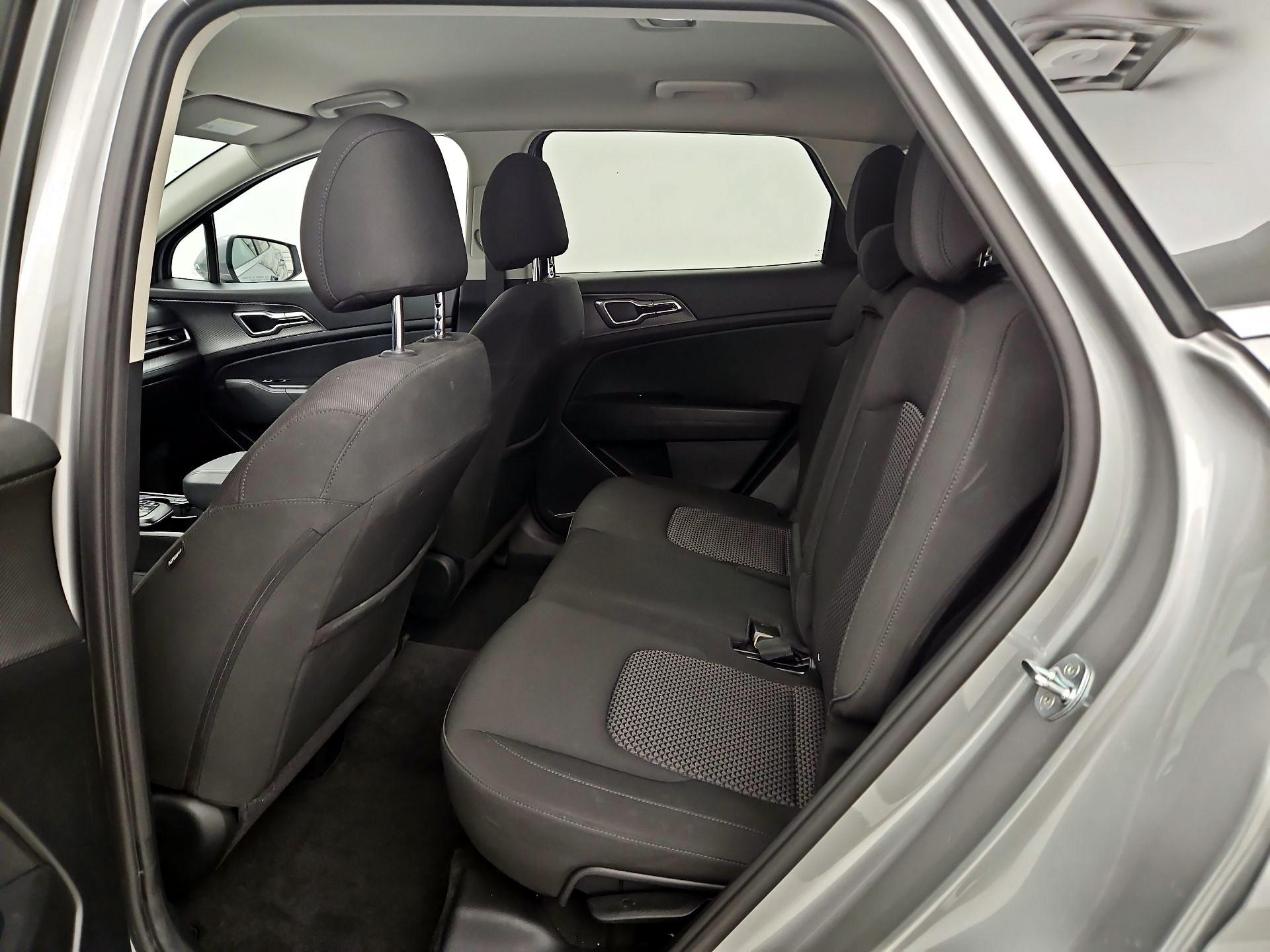 Thumbnail: 2023 Kia Sportage - 19