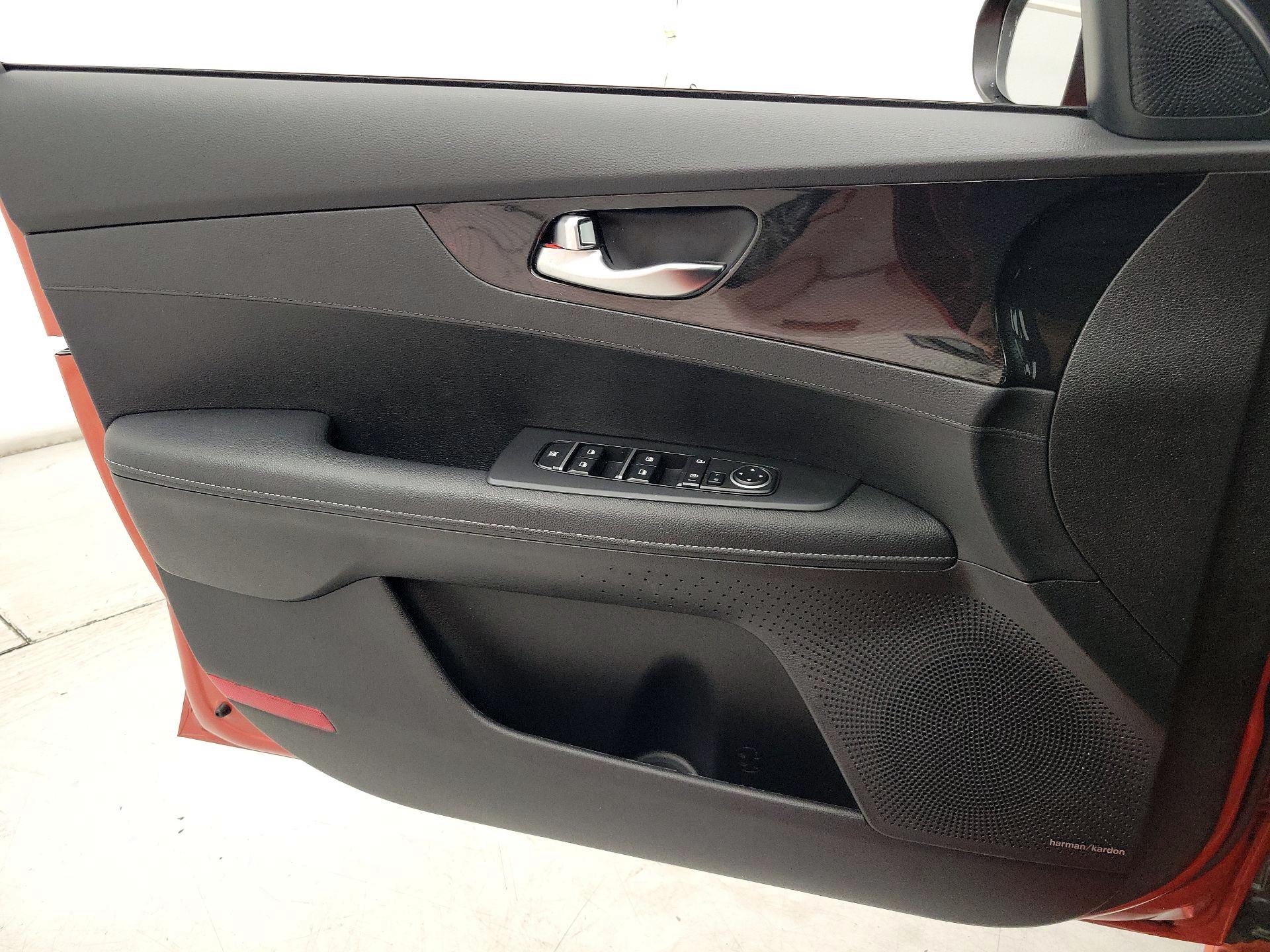 Thumbnail: 2023 Kia Forte - 12