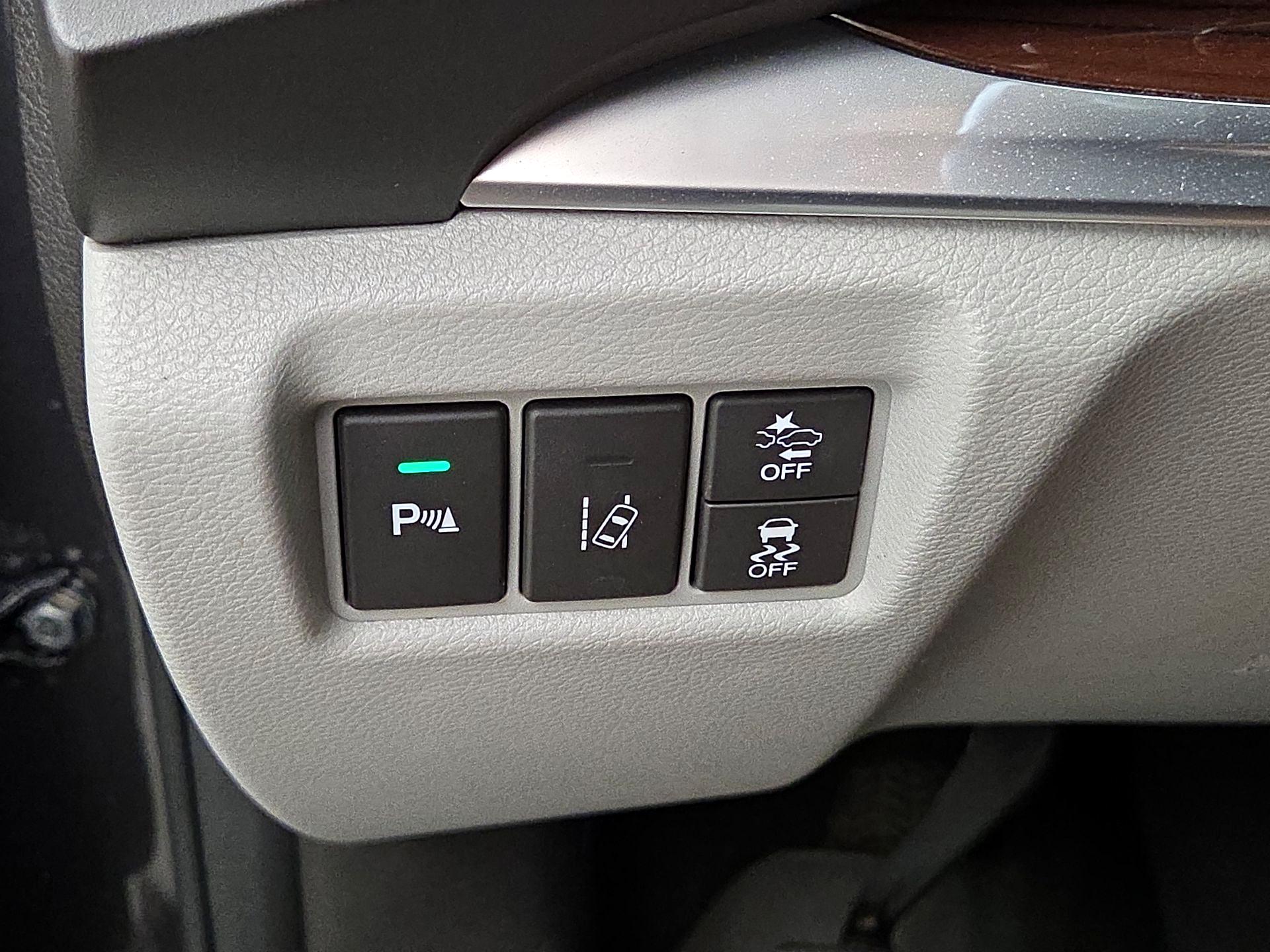 Thumbnail: 2016 Acura MDX - 13