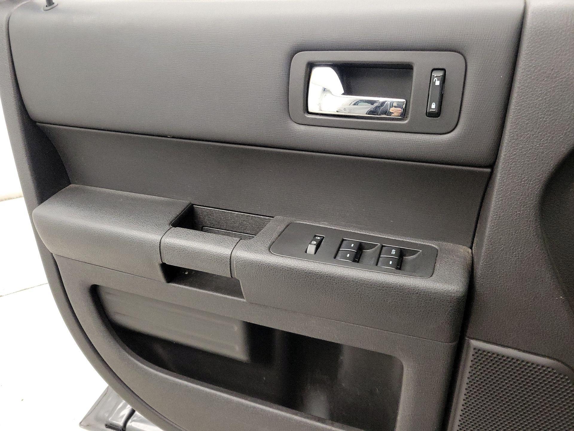 Thumbnail: 2015 Ford Flex - 12