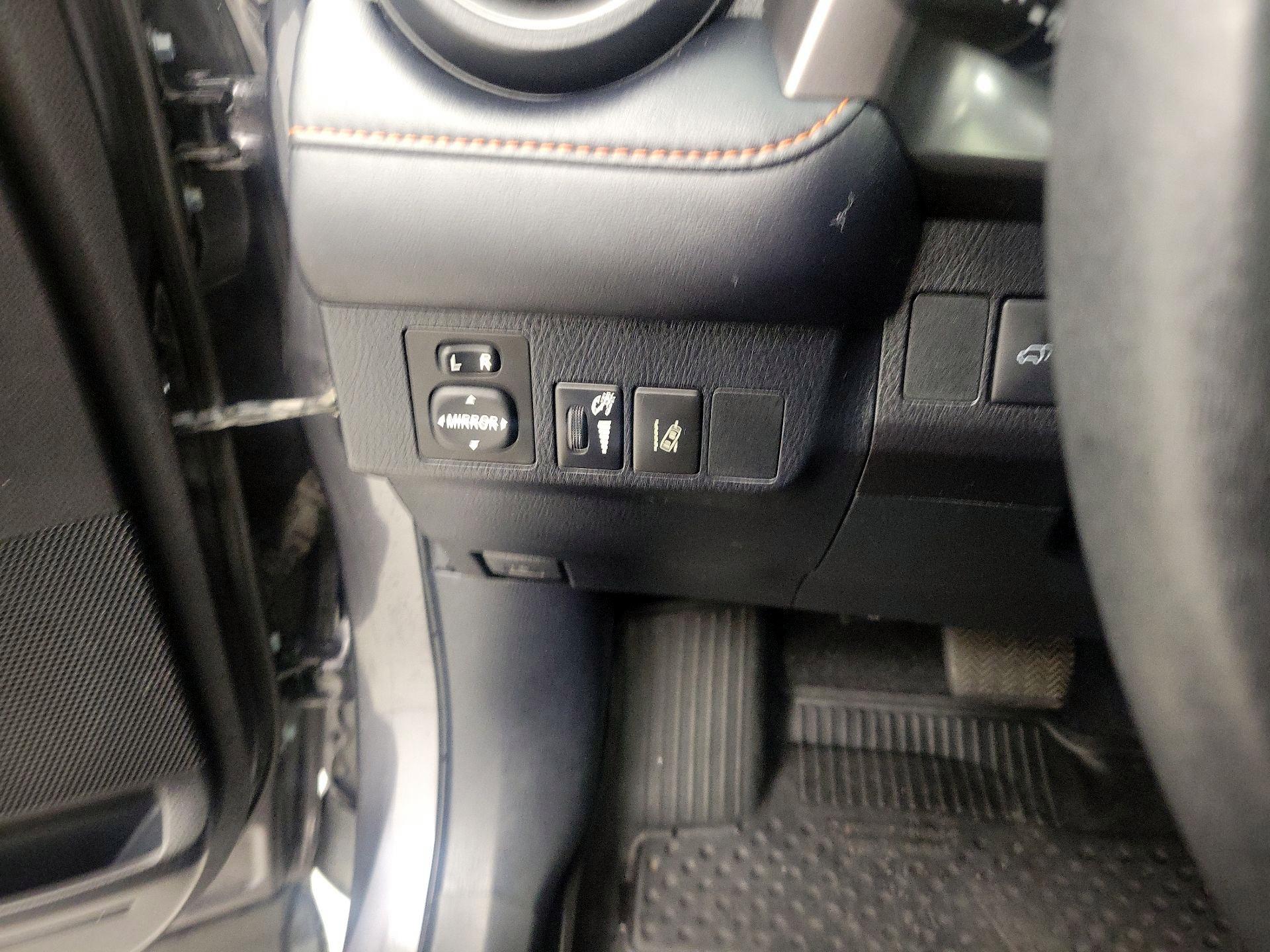 Thumbnail: 2018 Toyota RAV4 - 13