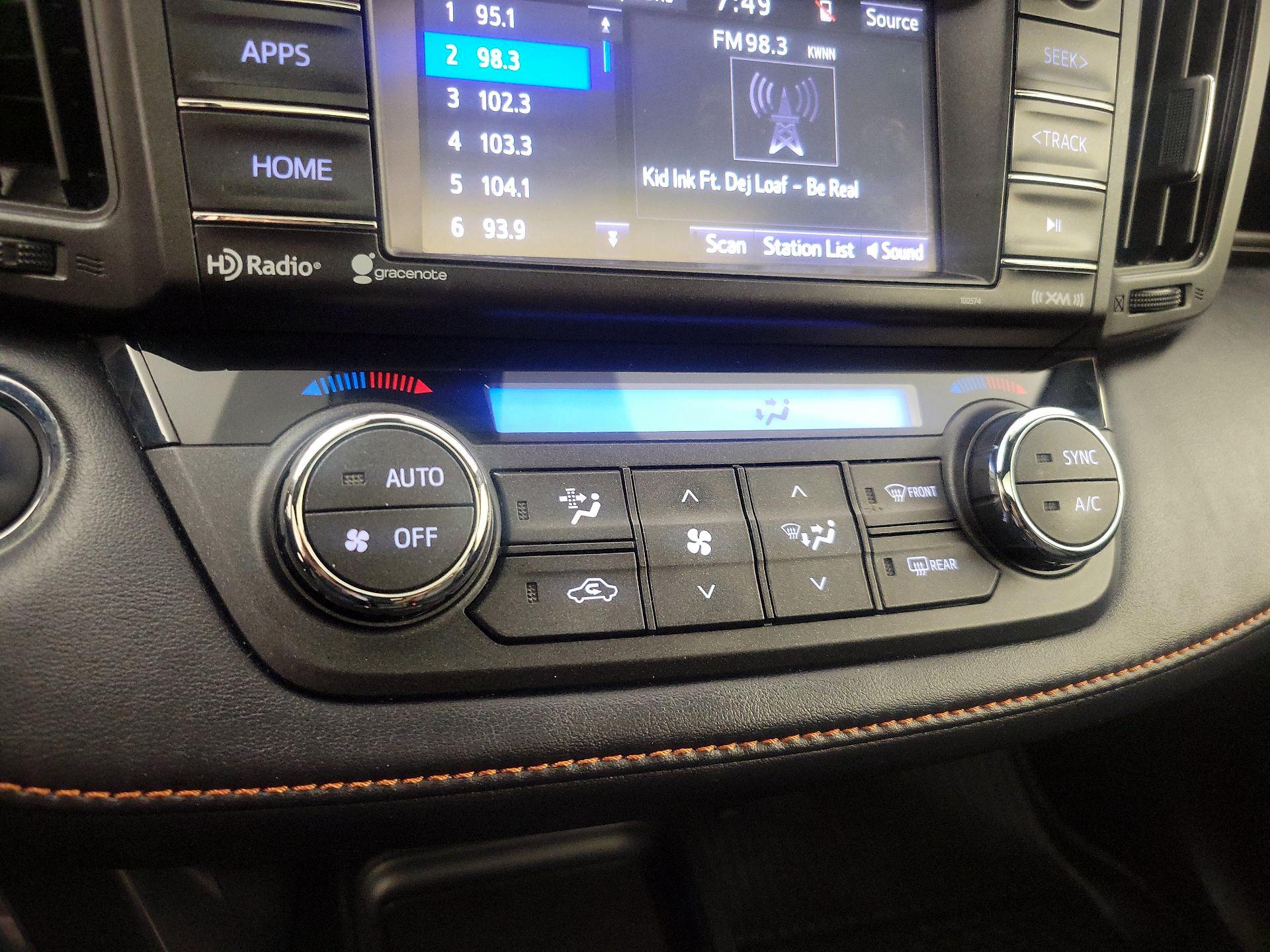 Thumbnail: 2018 Toyota RAV4 - 16