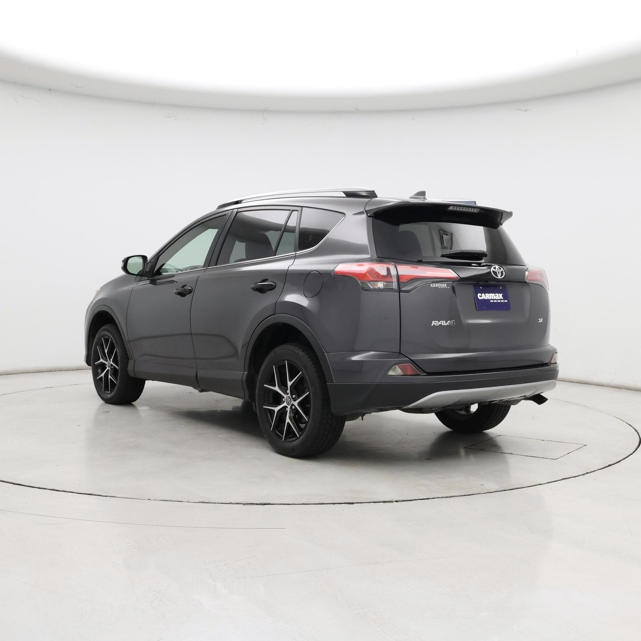 Thumbnail: 2018 Toyota RAV4 - 2