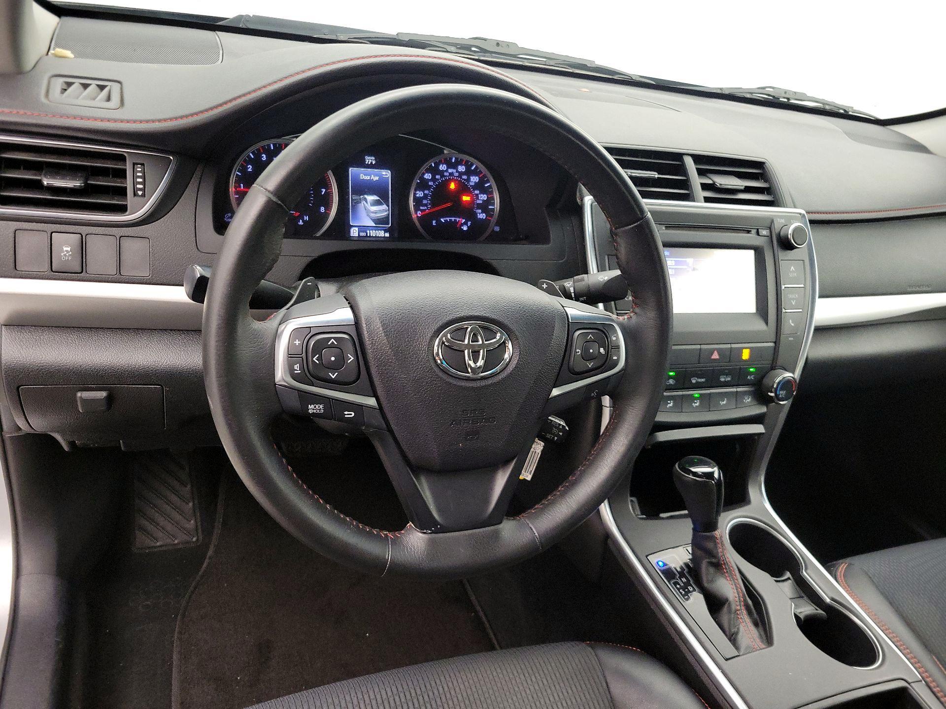 Thumbnail: 2017 Toyota Camry - 10