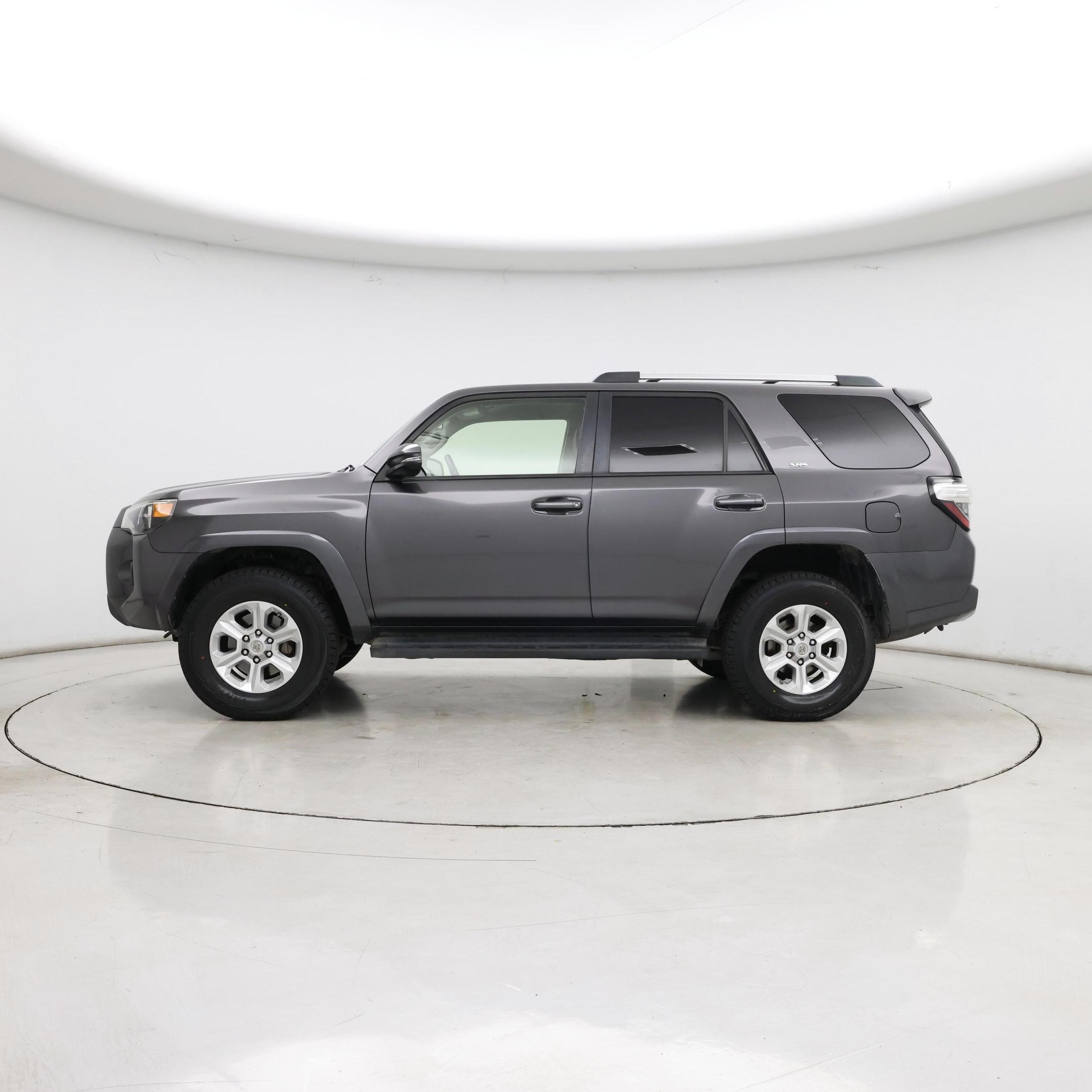 Thumbnail: 2020 Toyota 4Runner - 3