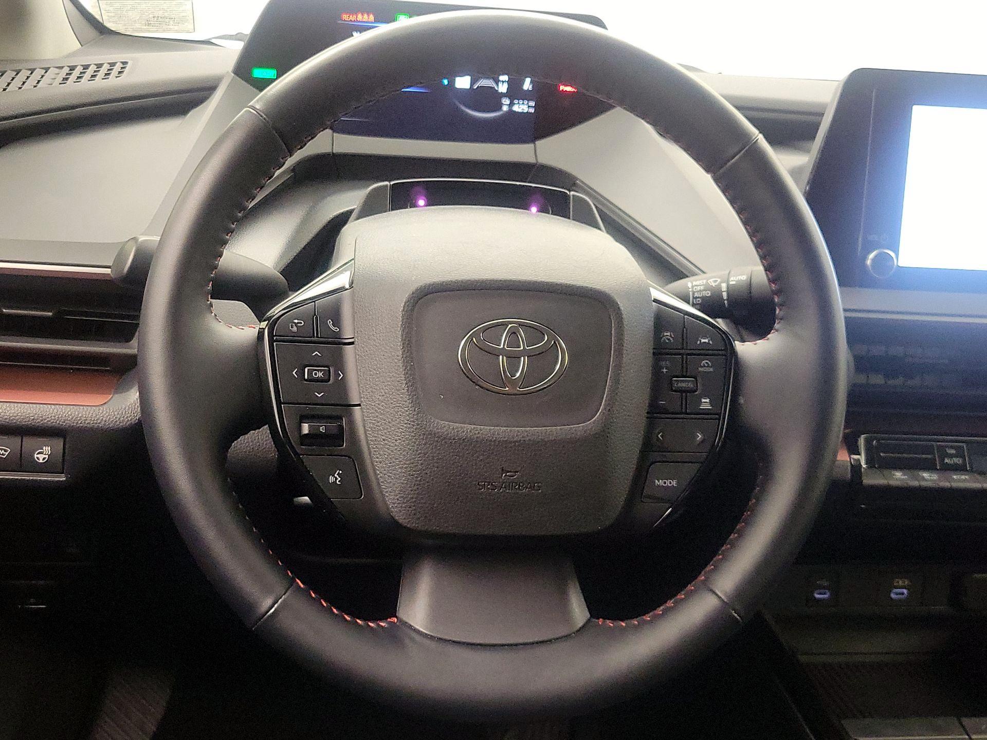 Thumbnail: 2023 Toyota Prius Prime - 10