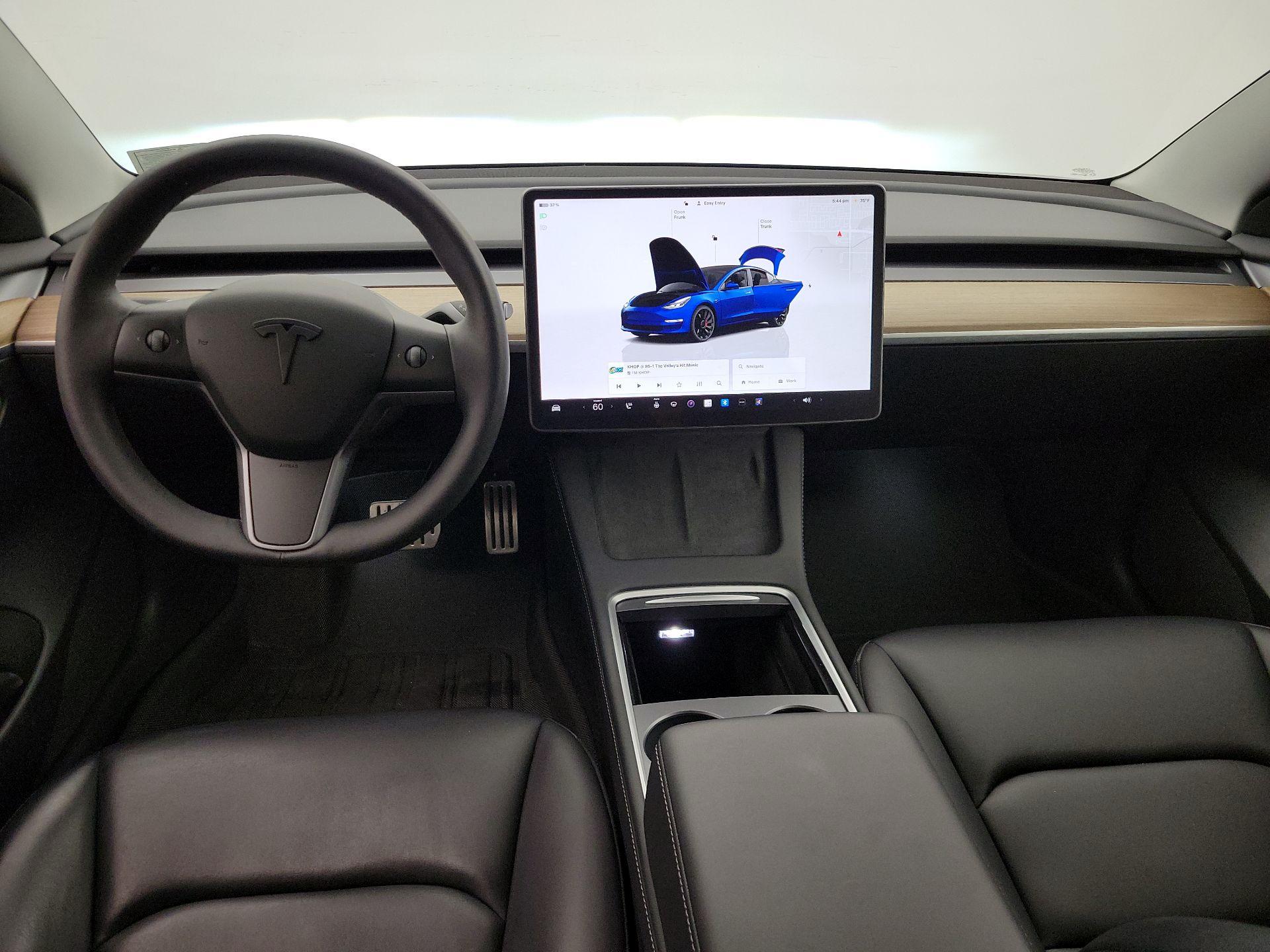 Thumbnail: 2023 Tesla Model 3 - 9