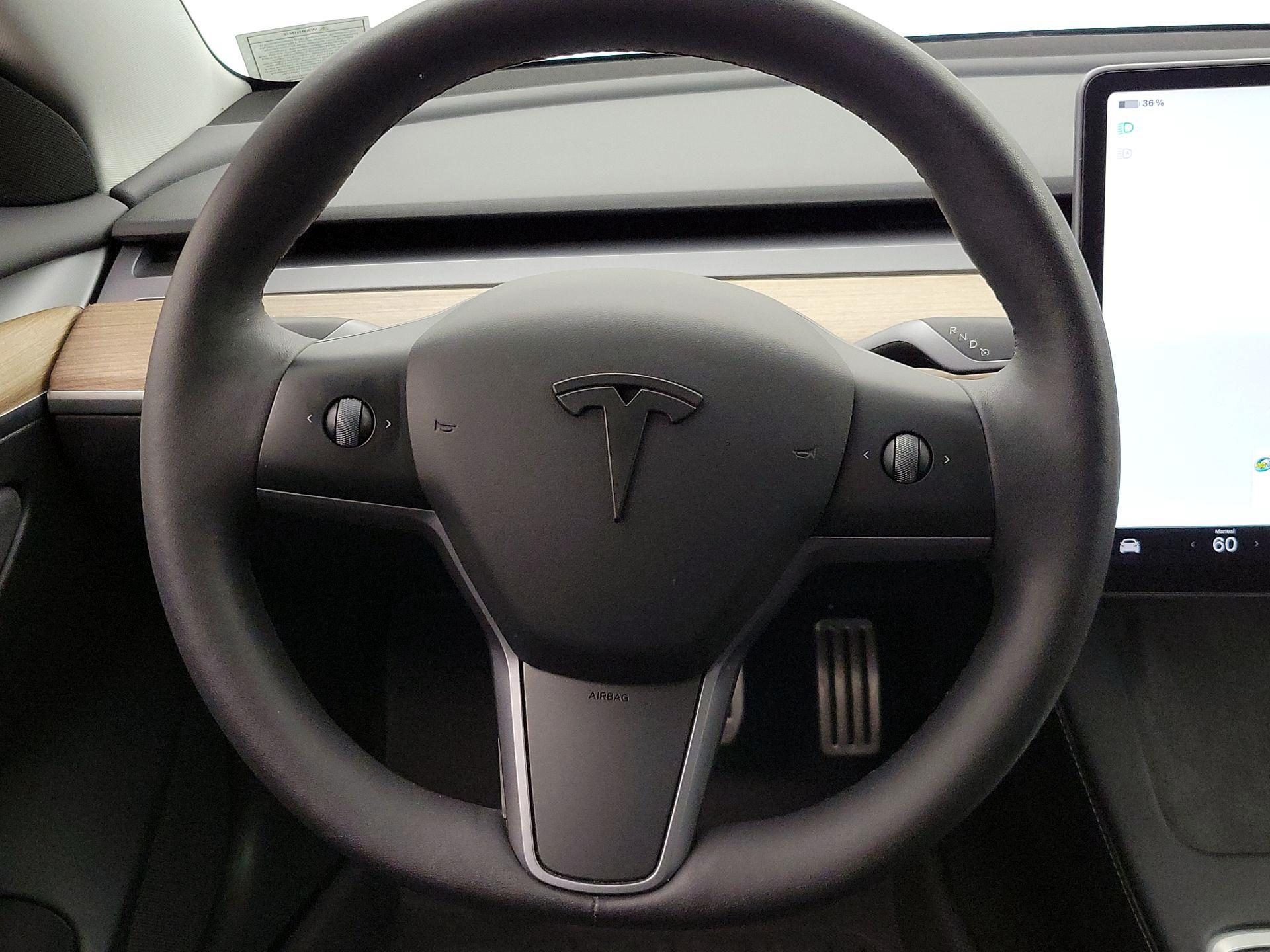 Thumbnail: 2023 Tesla Model 3 - 10