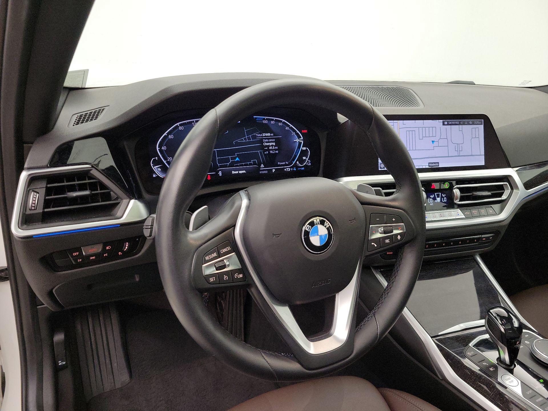 Thumbnail: 2021 BMW 3 Series - 10