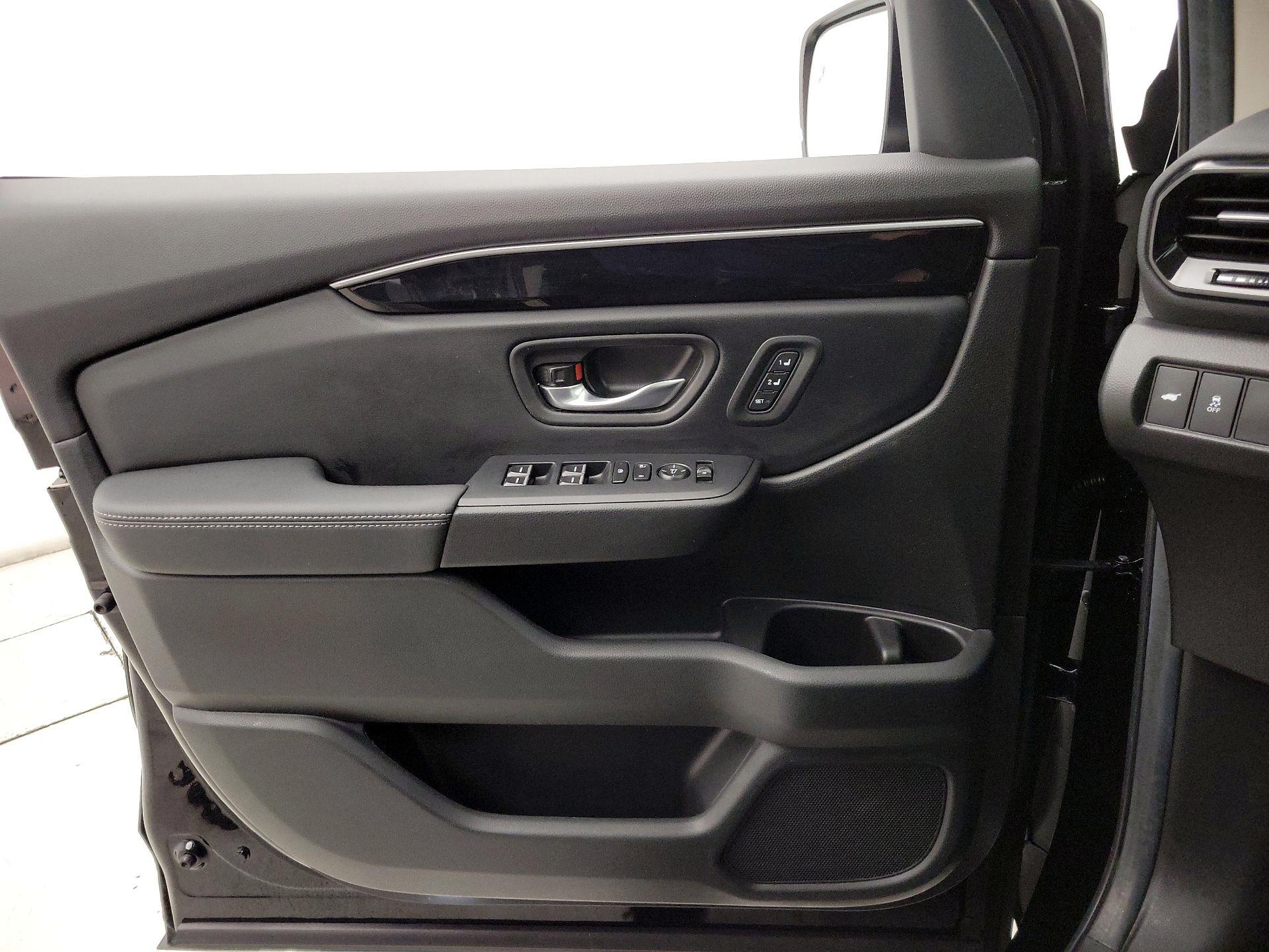 Thumbnail: 2025 Honda Pilot - 12