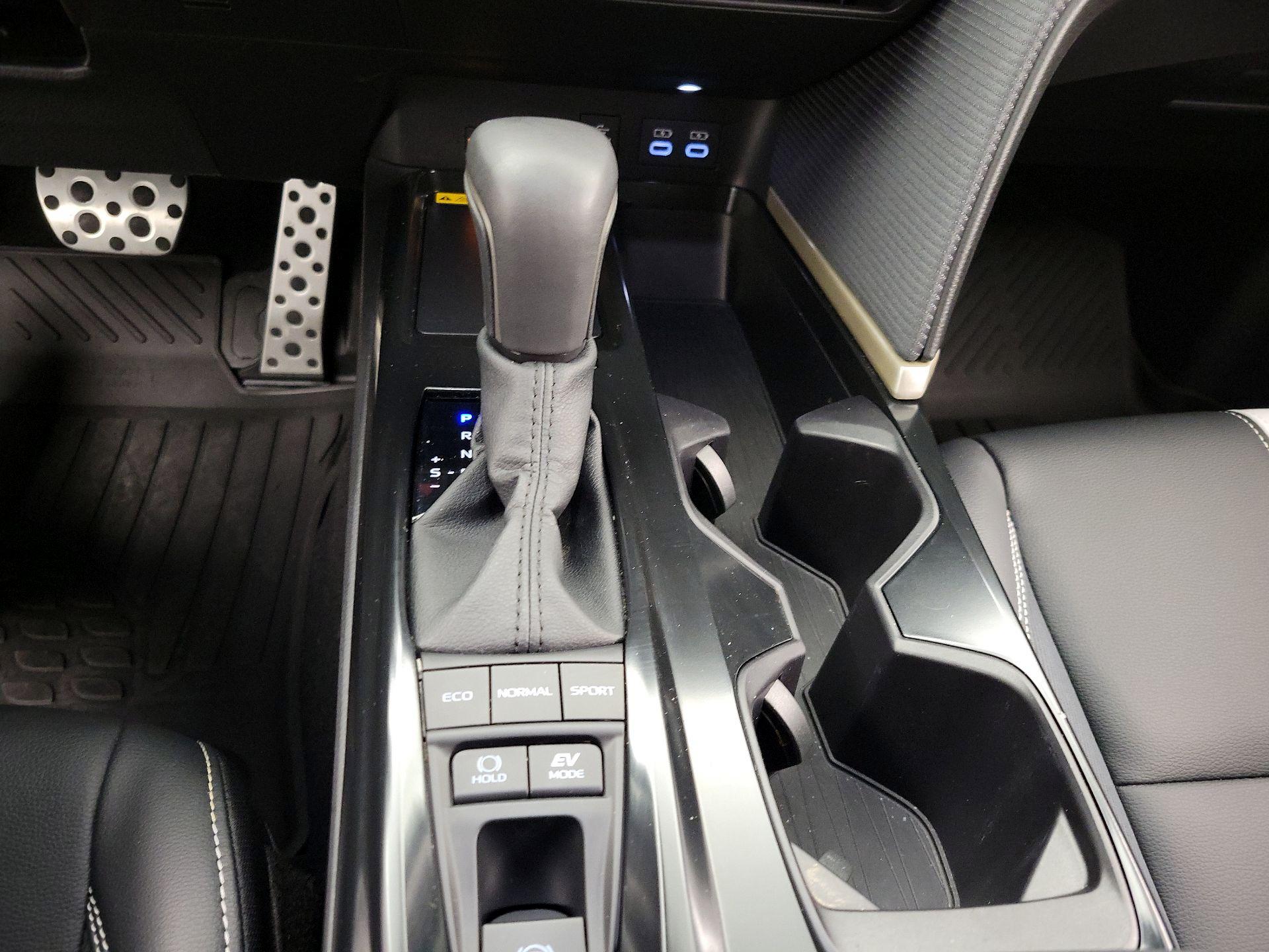 Thumbnail: 2025 Toyota Camry - 17