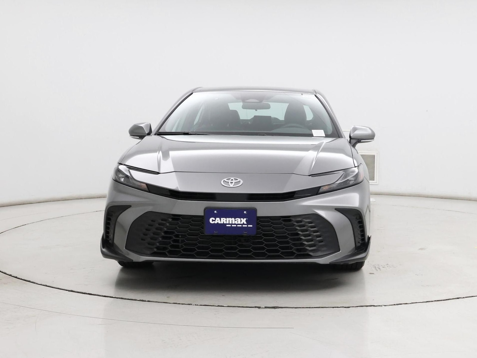 2025 Toyota Camry SE - Photo 6
