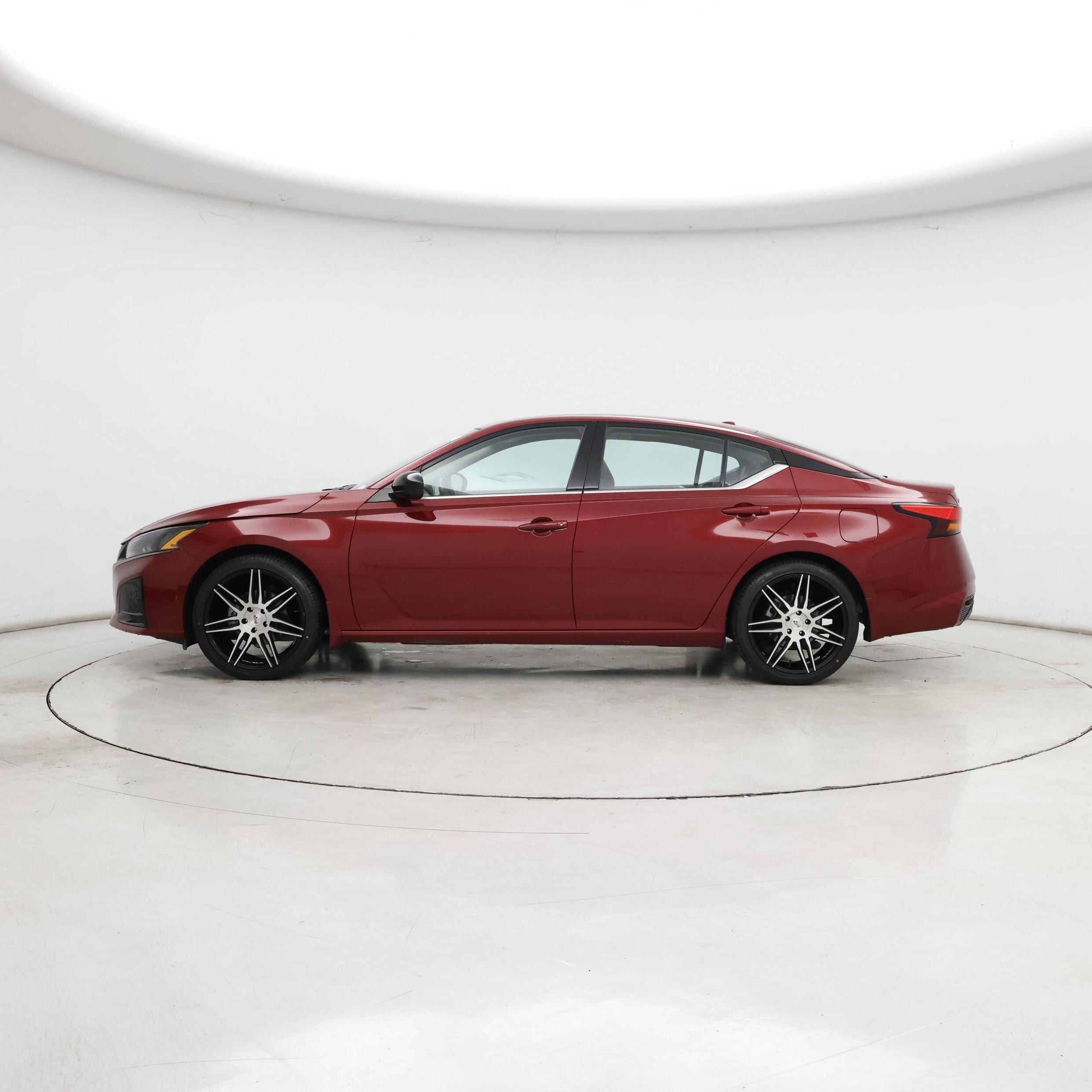 Thumbnail: 2024 Nissan Altima - 3