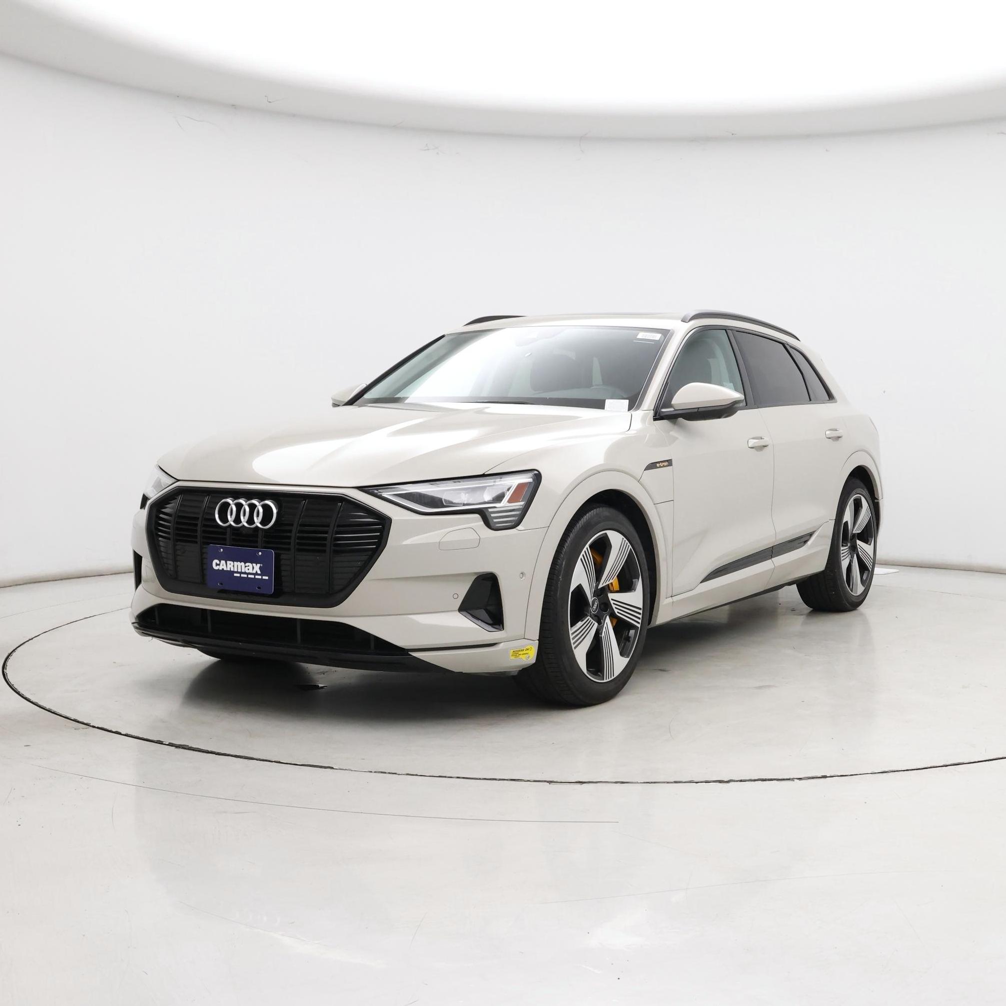 Thumbnail: 2022 Audi e-tron - 4