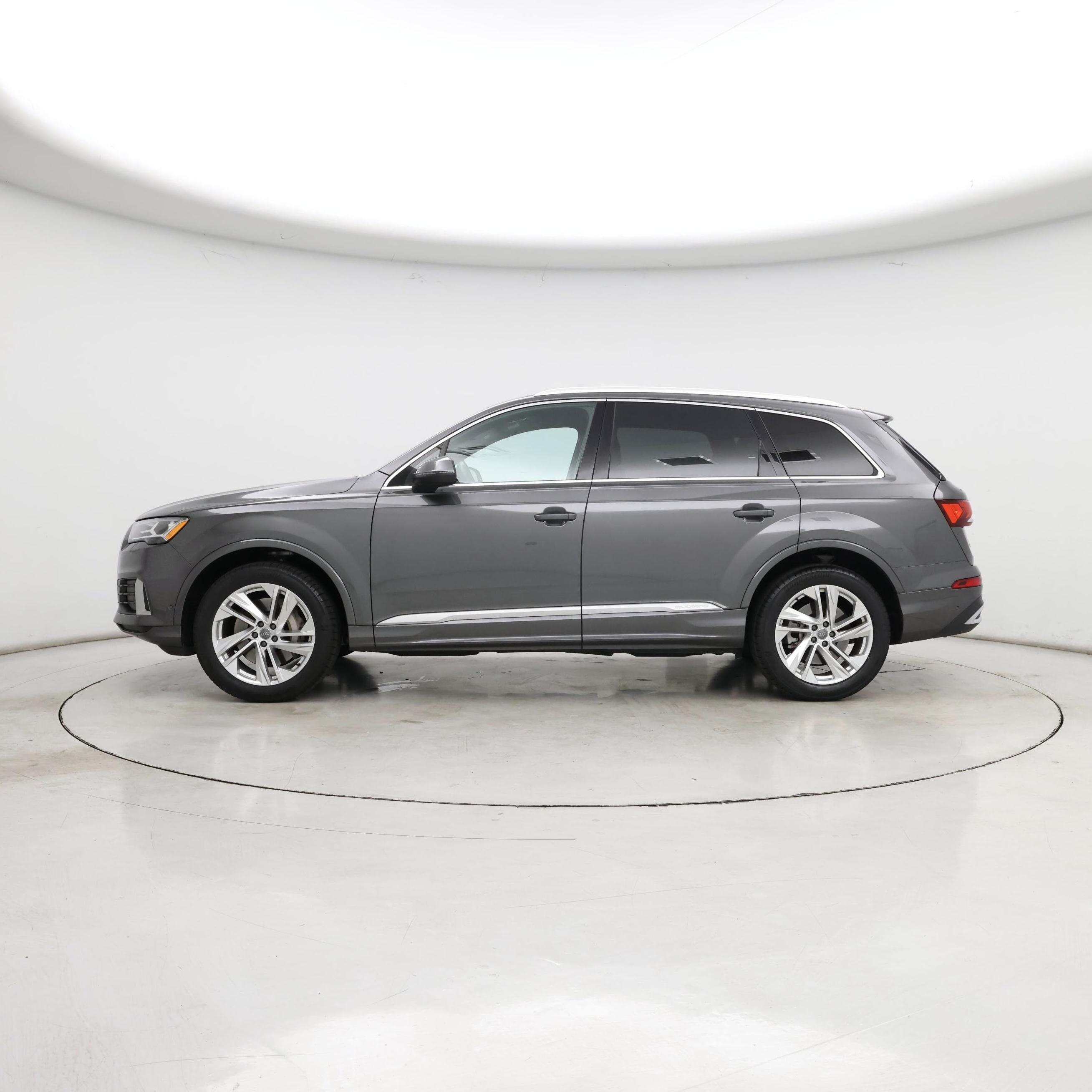 Thumbnail: 2020 Audi Q7 - 3