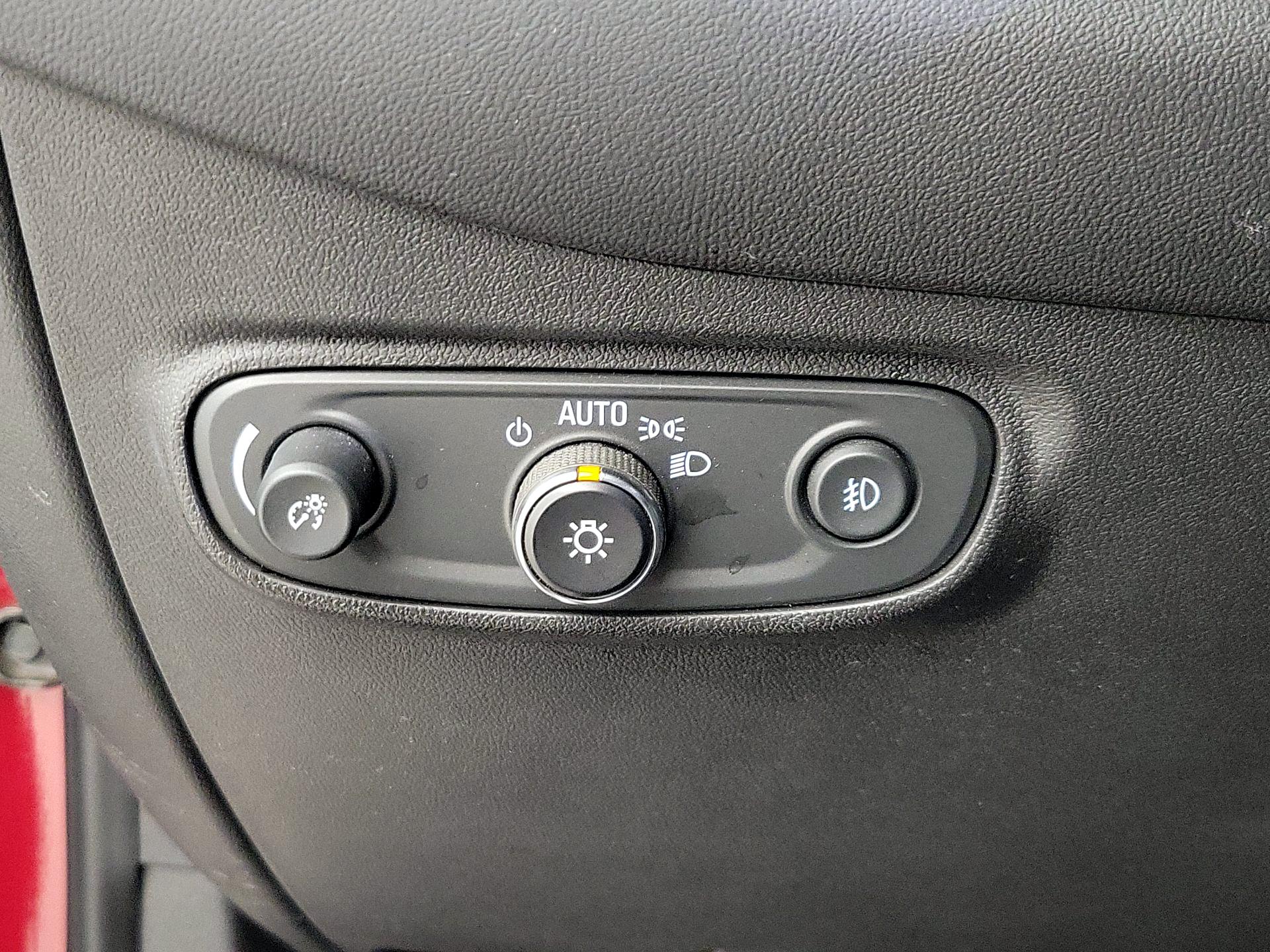 Thumbnail: 2020 Chevrolet Equinox - 13